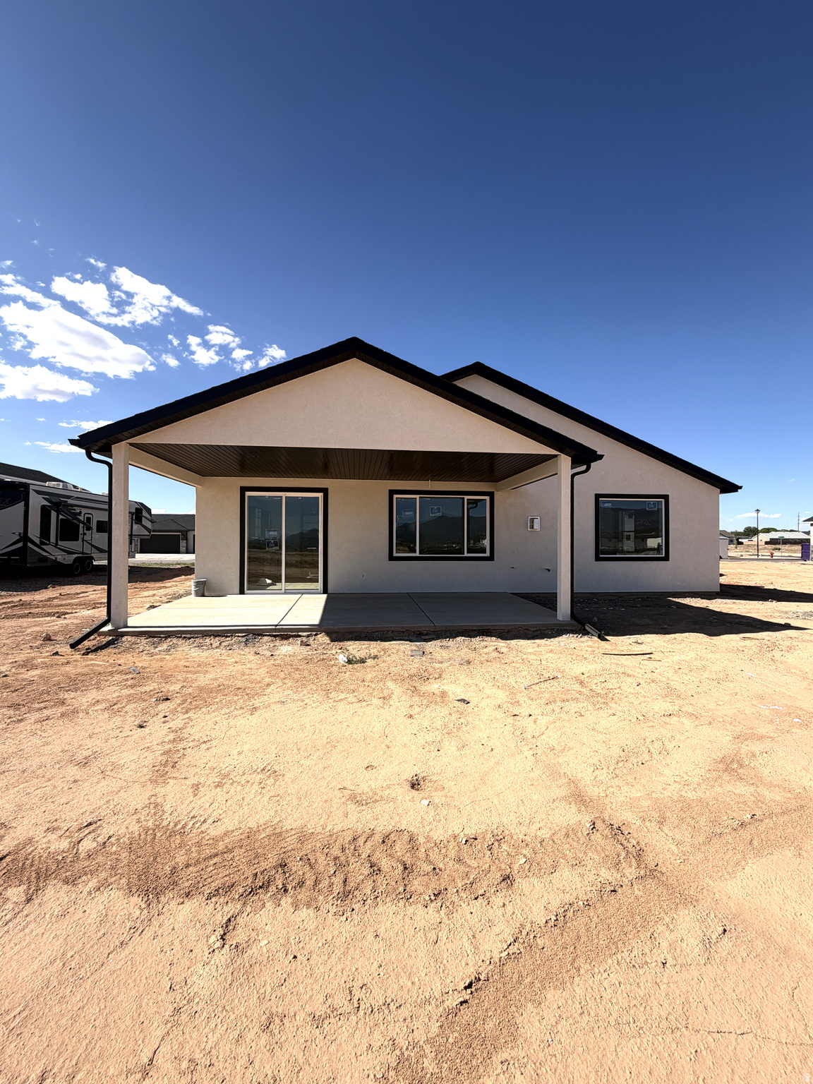 IRON WEST - Residential