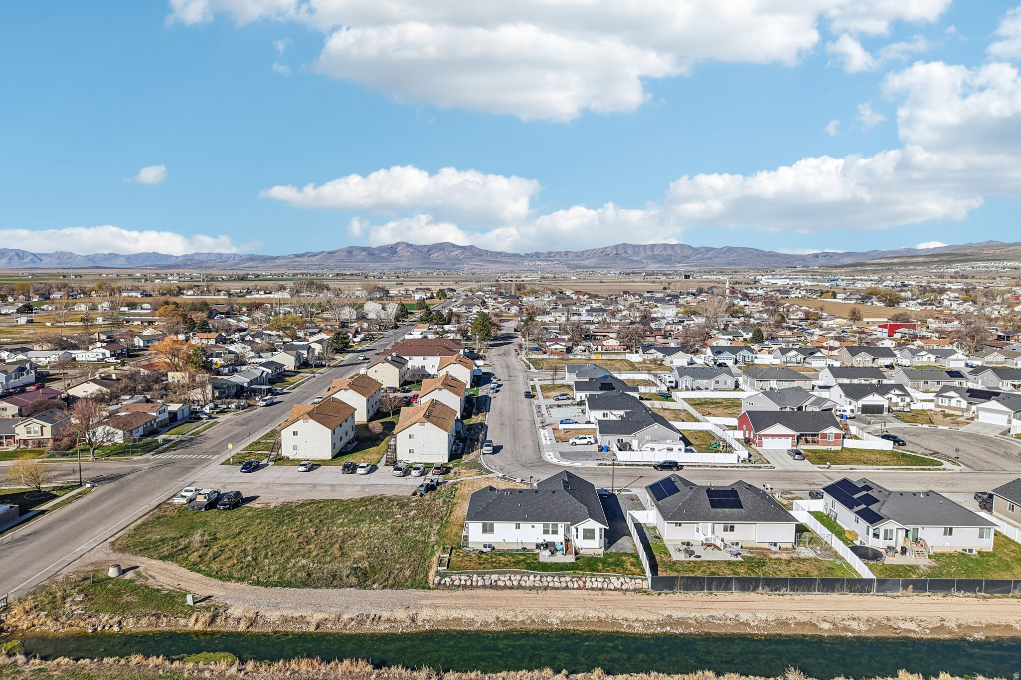 CHADAZ ESTATES - Residential