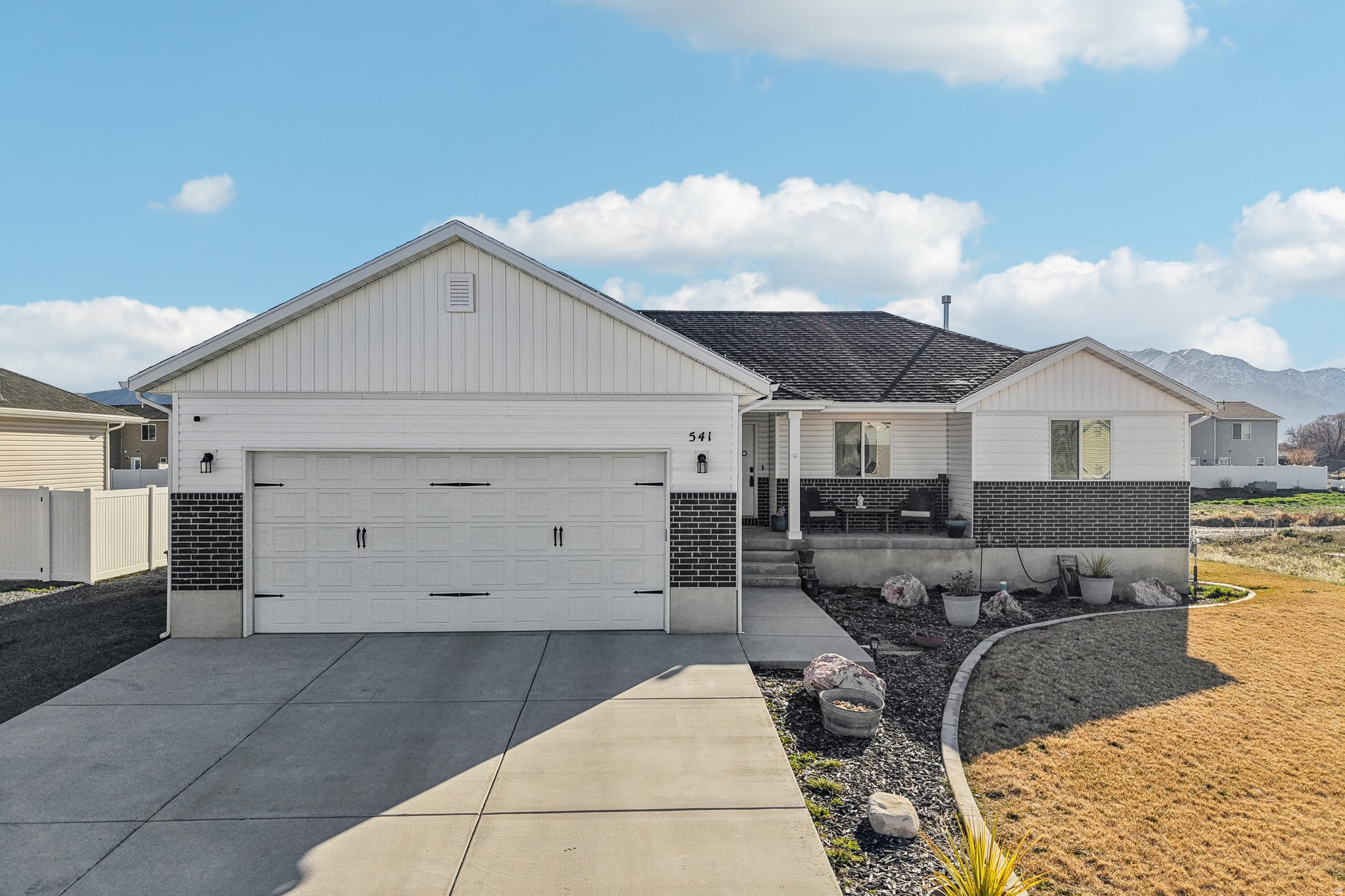 CHADAZ ESTATES - Residential