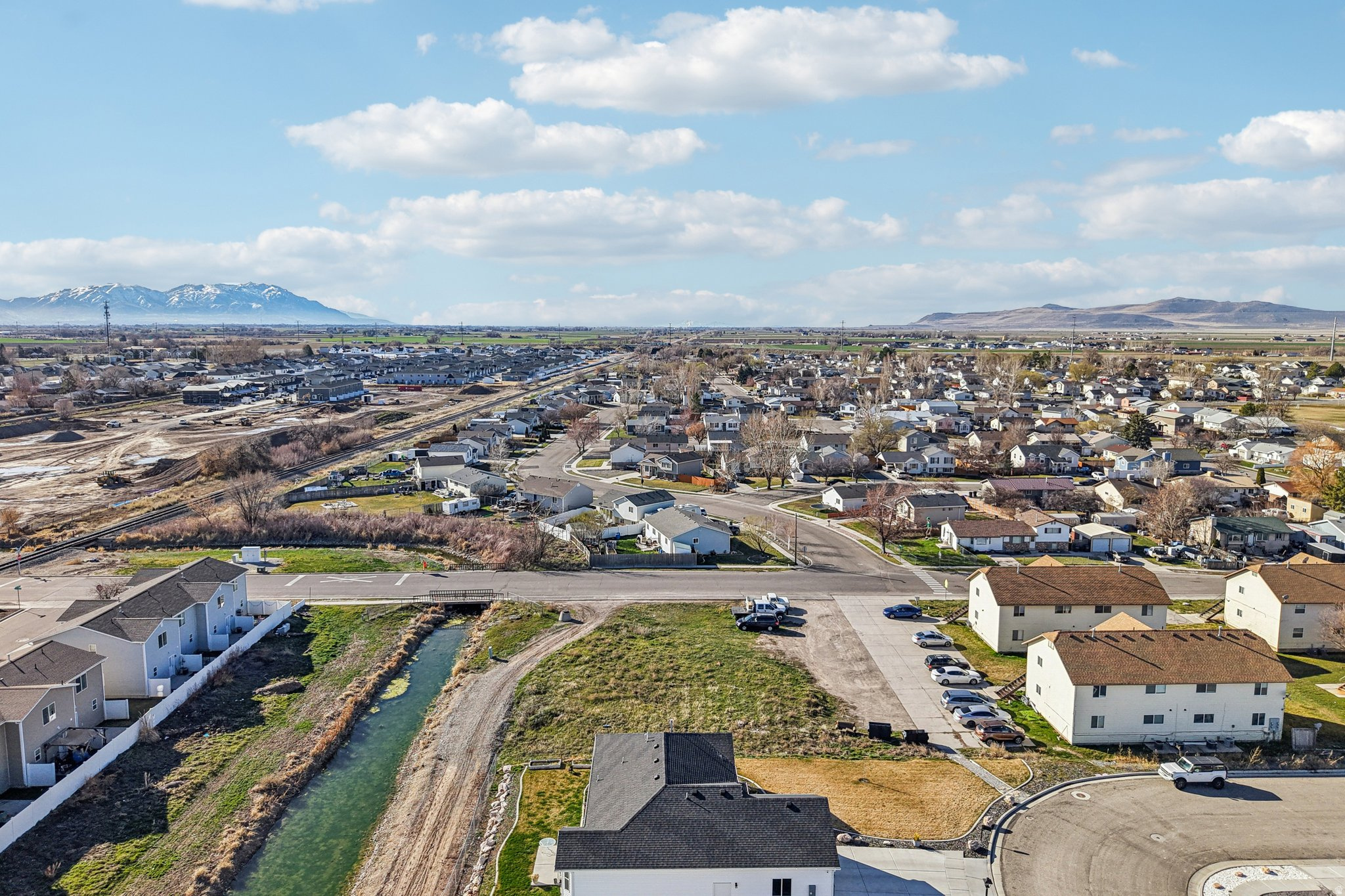 CHADAZ ESTATES - Residential