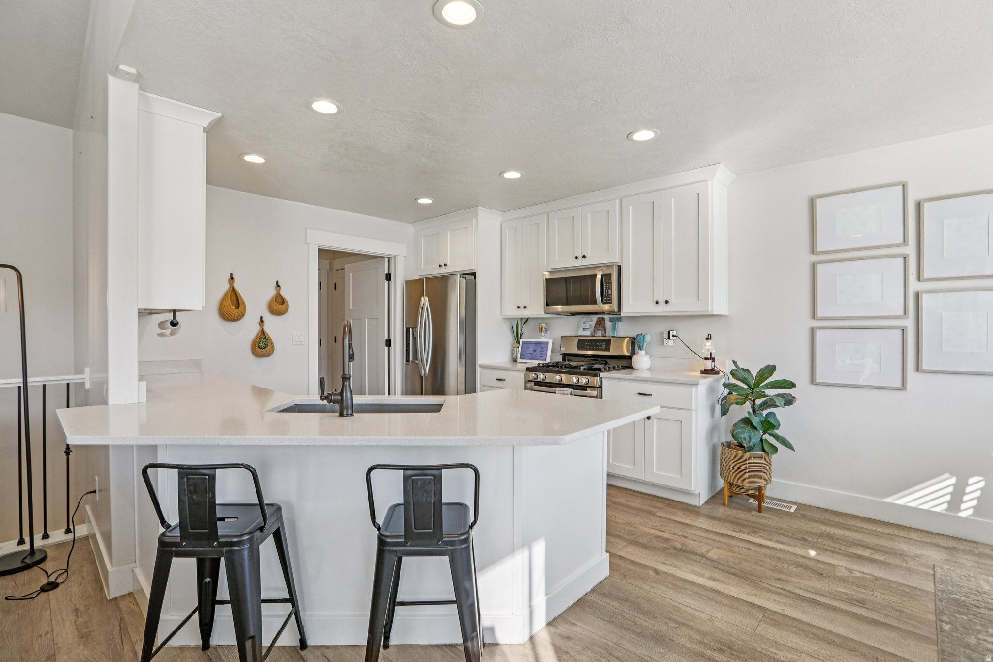 CHADAZ ESTATES - Residential