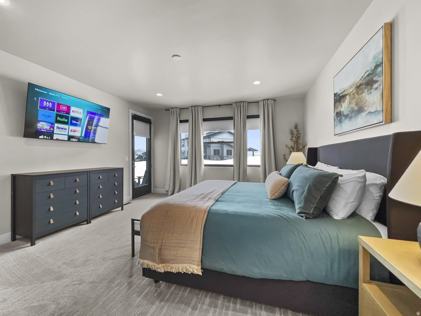 MAYFLOWER LAKESIDE - Residential