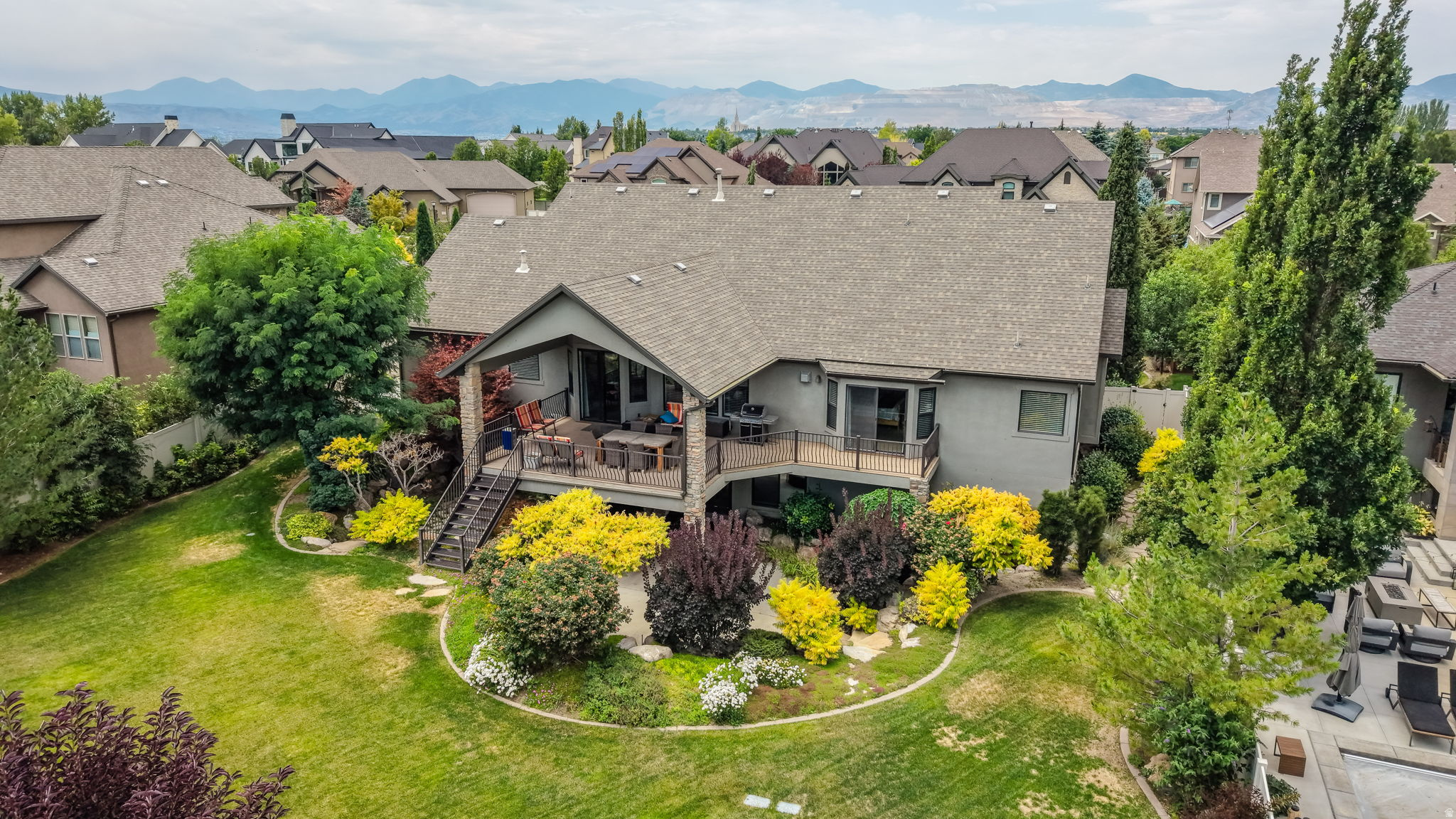BISON RIDGE - Residential