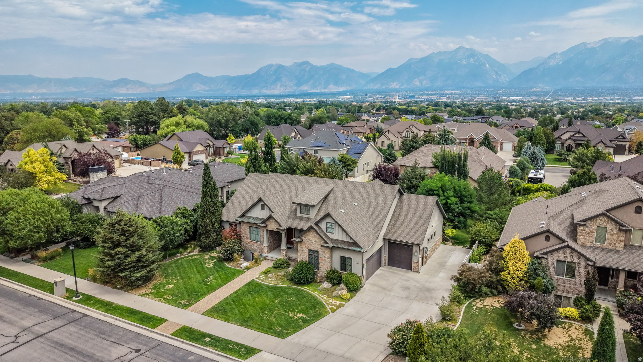 BISON RIDGE - Residential