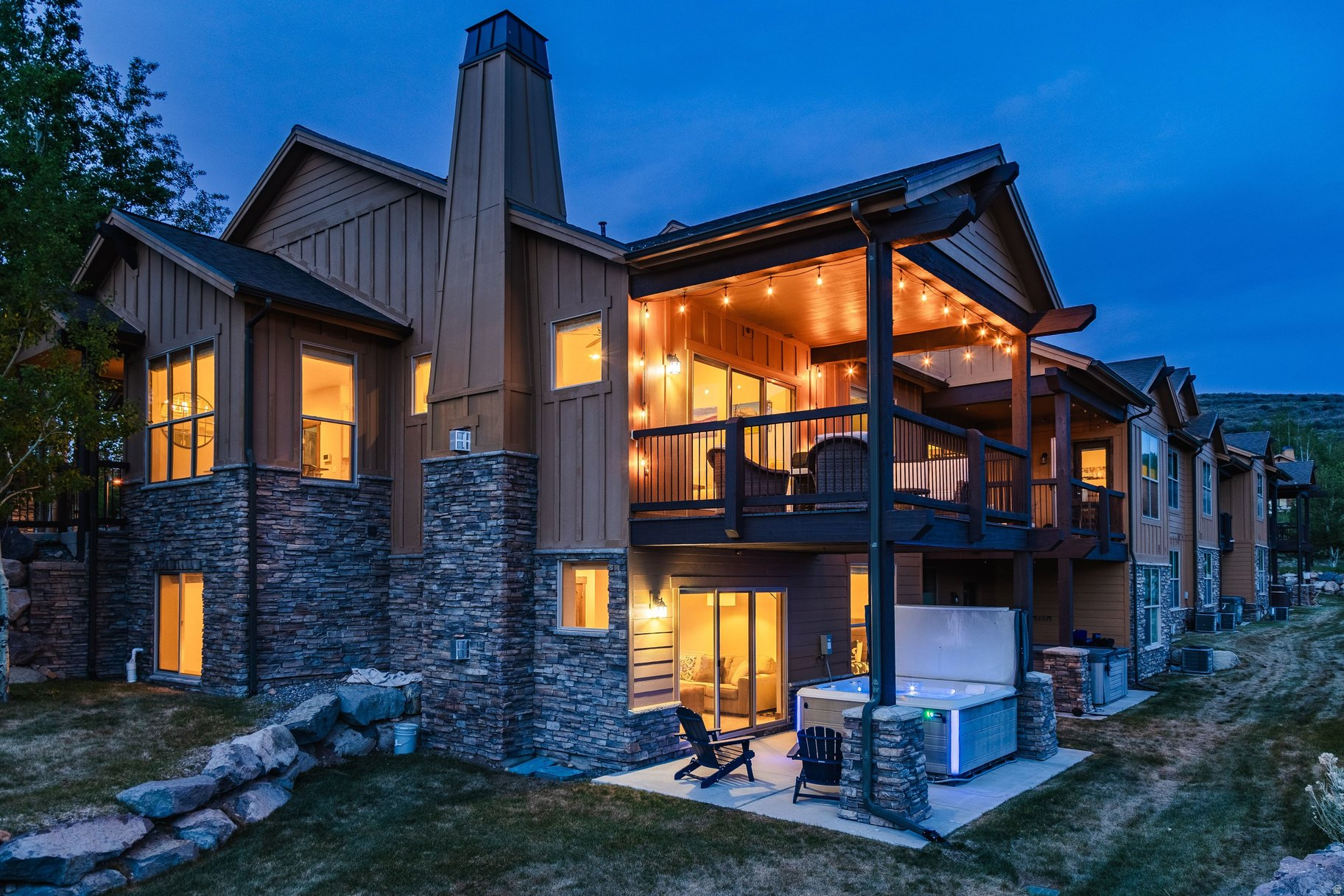 BLACK ROCK RIDGE - Residential