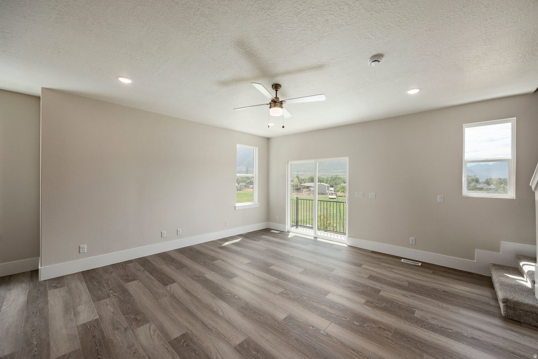 RIDGE - Residential