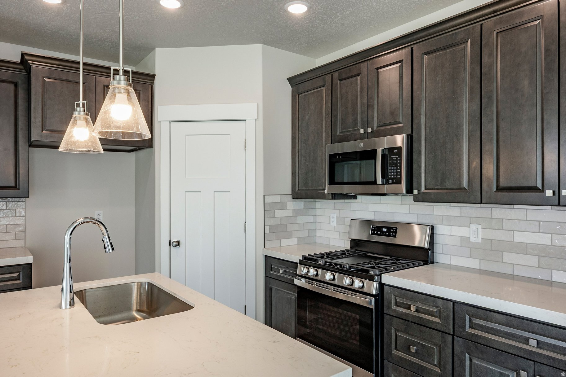 RIDGE - Residential