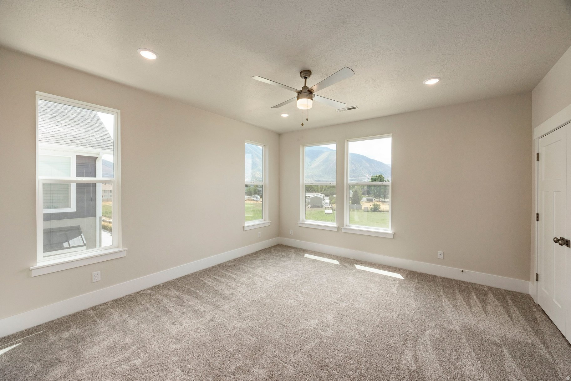 RIDGE - Residential