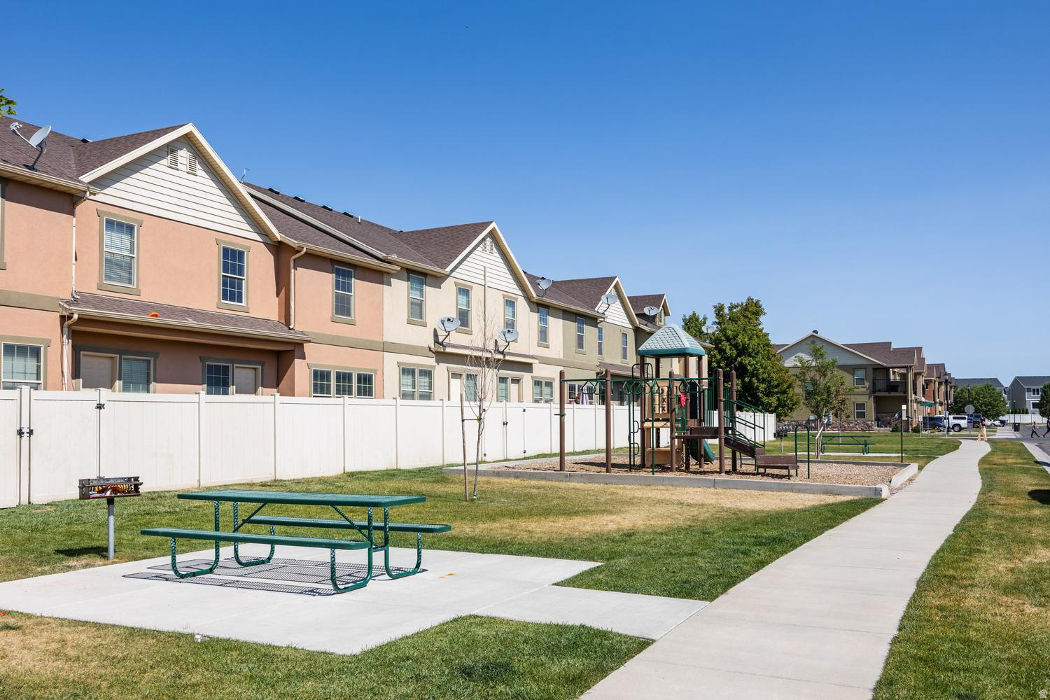 GABLES AT SARATOGA SPRINGS PUD PHASE 1 - Residential