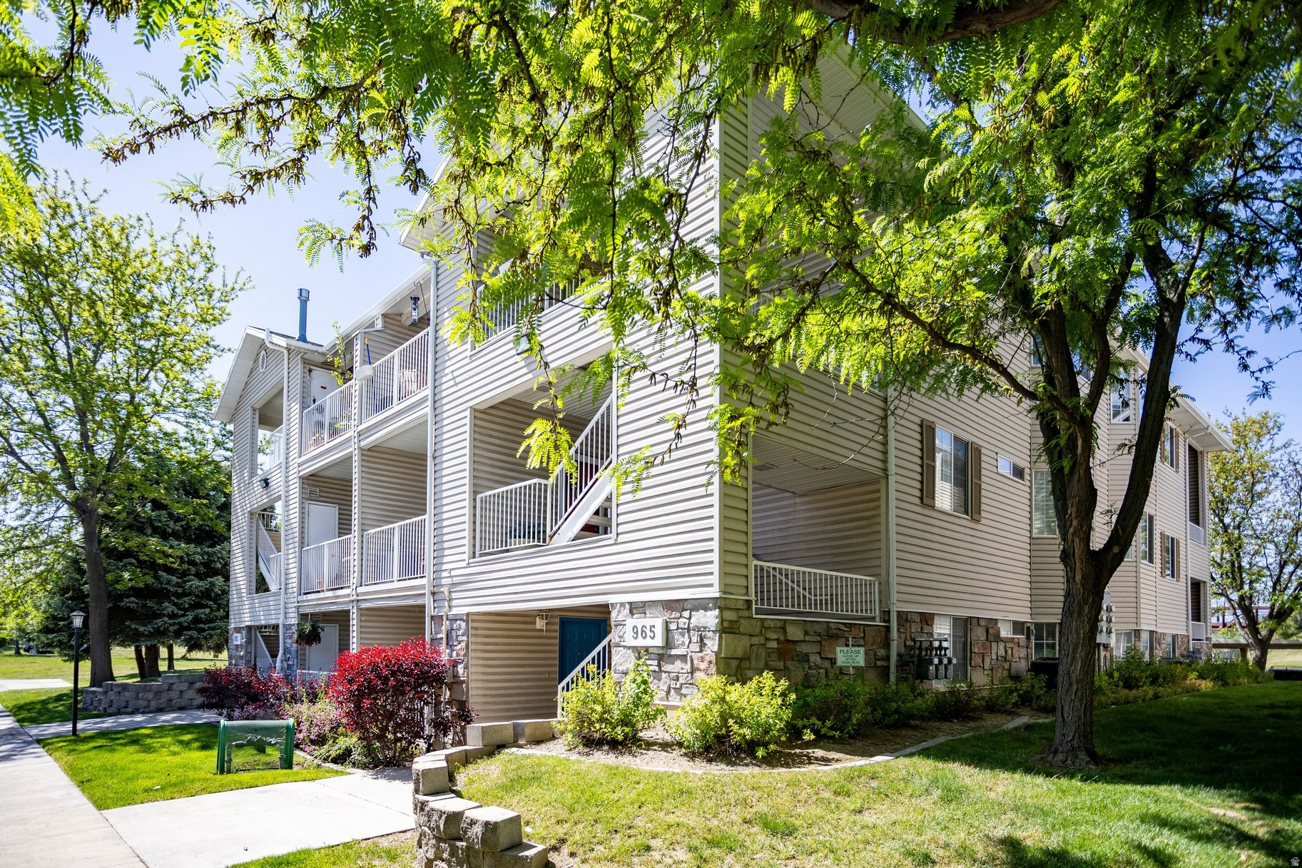 RIVER RUN CONDOMINIU - Residential