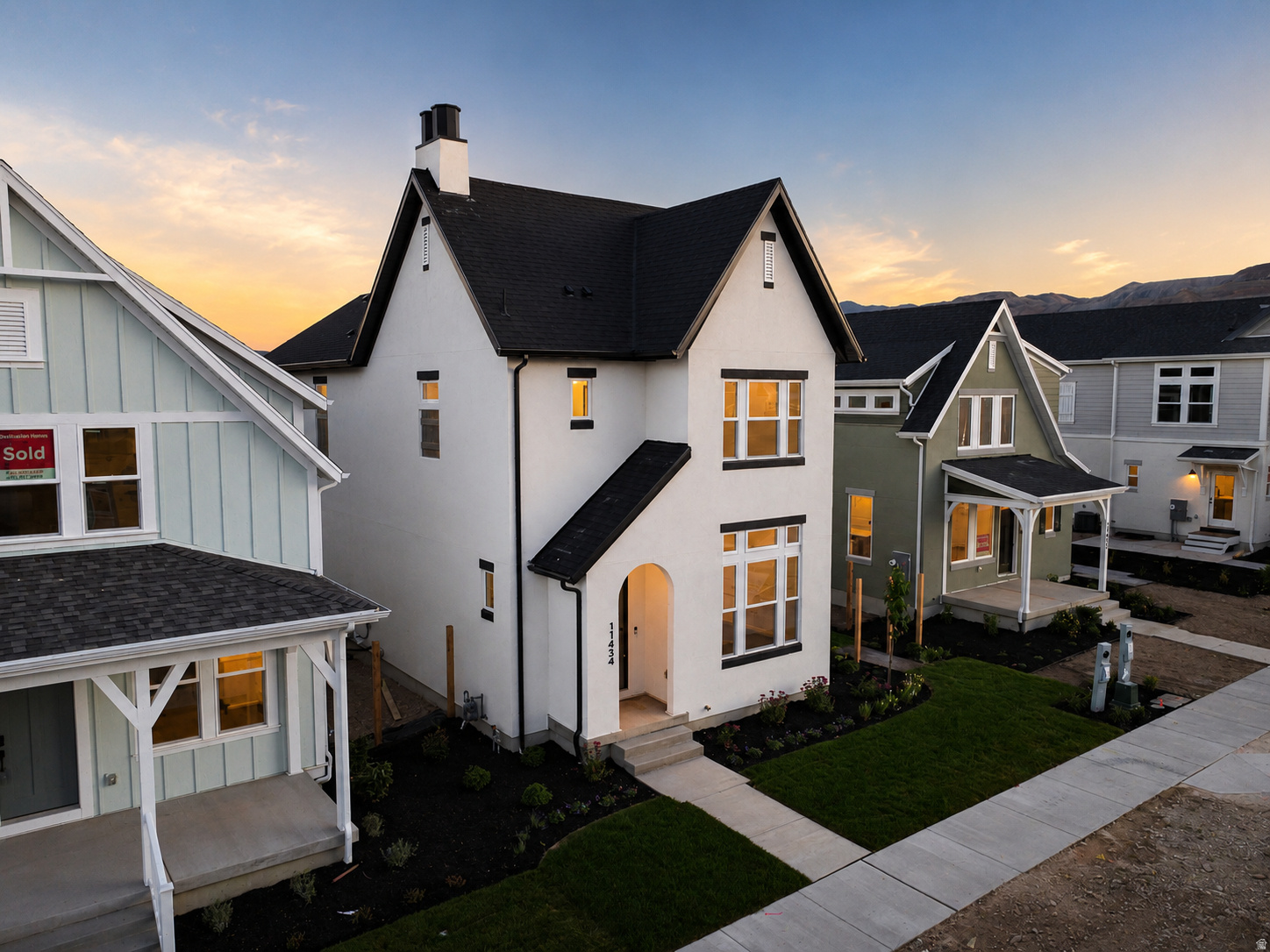 DAYBREAK - Residential