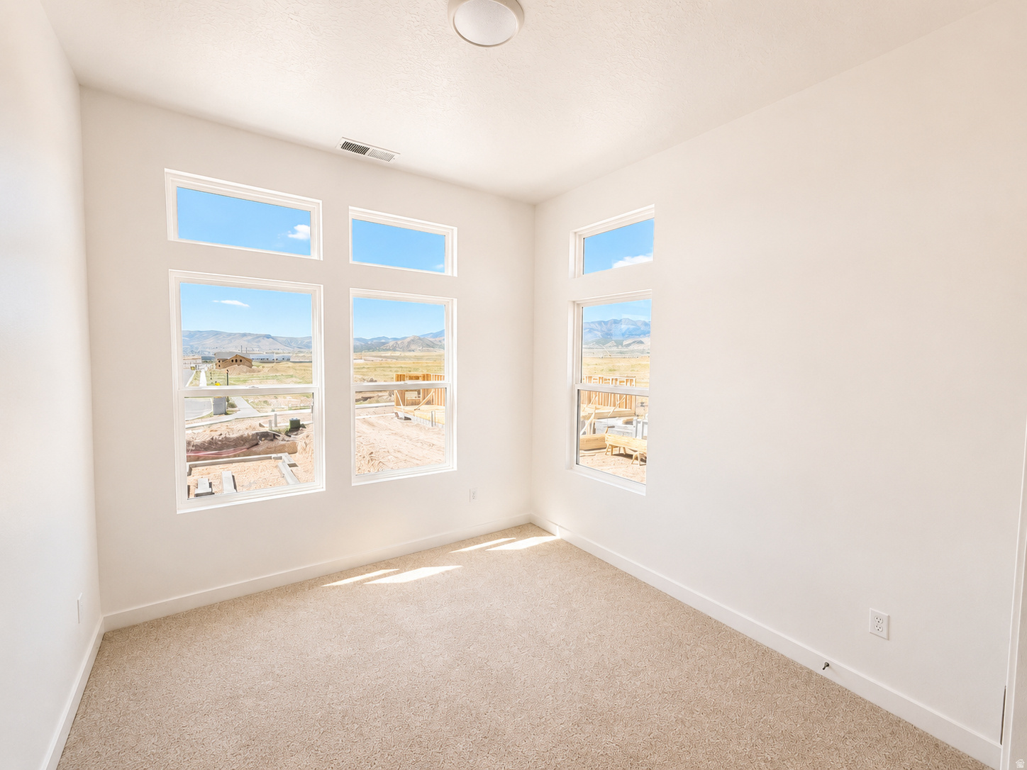 DAYBREAK - Residential