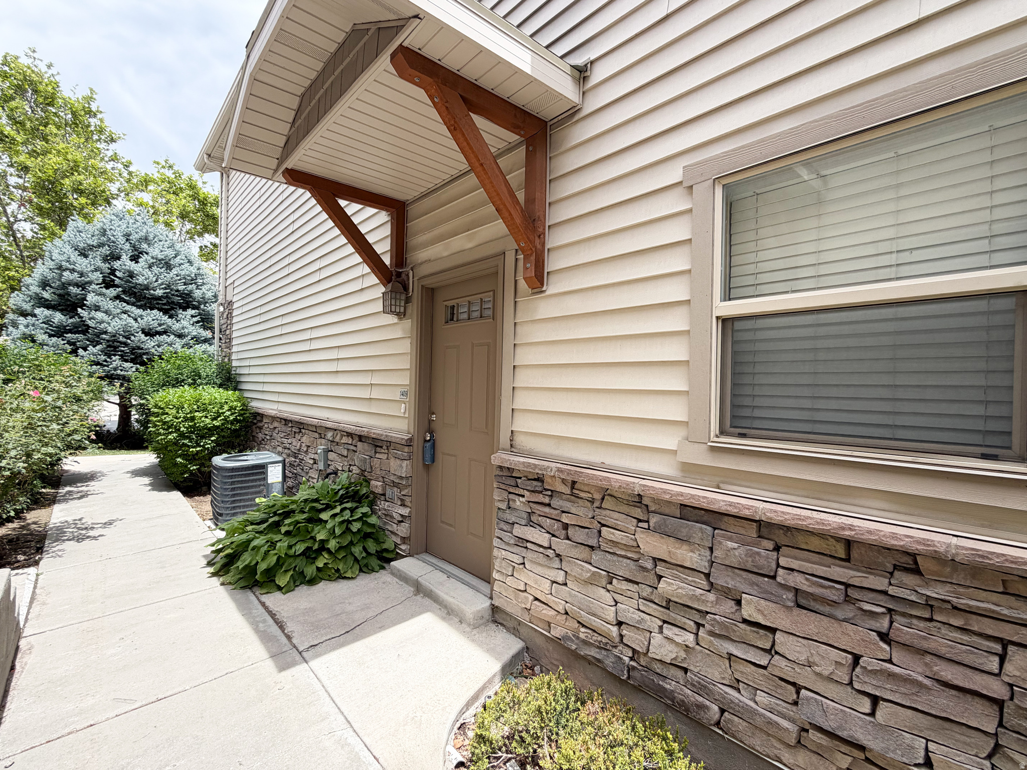 STONEGATE - Residential