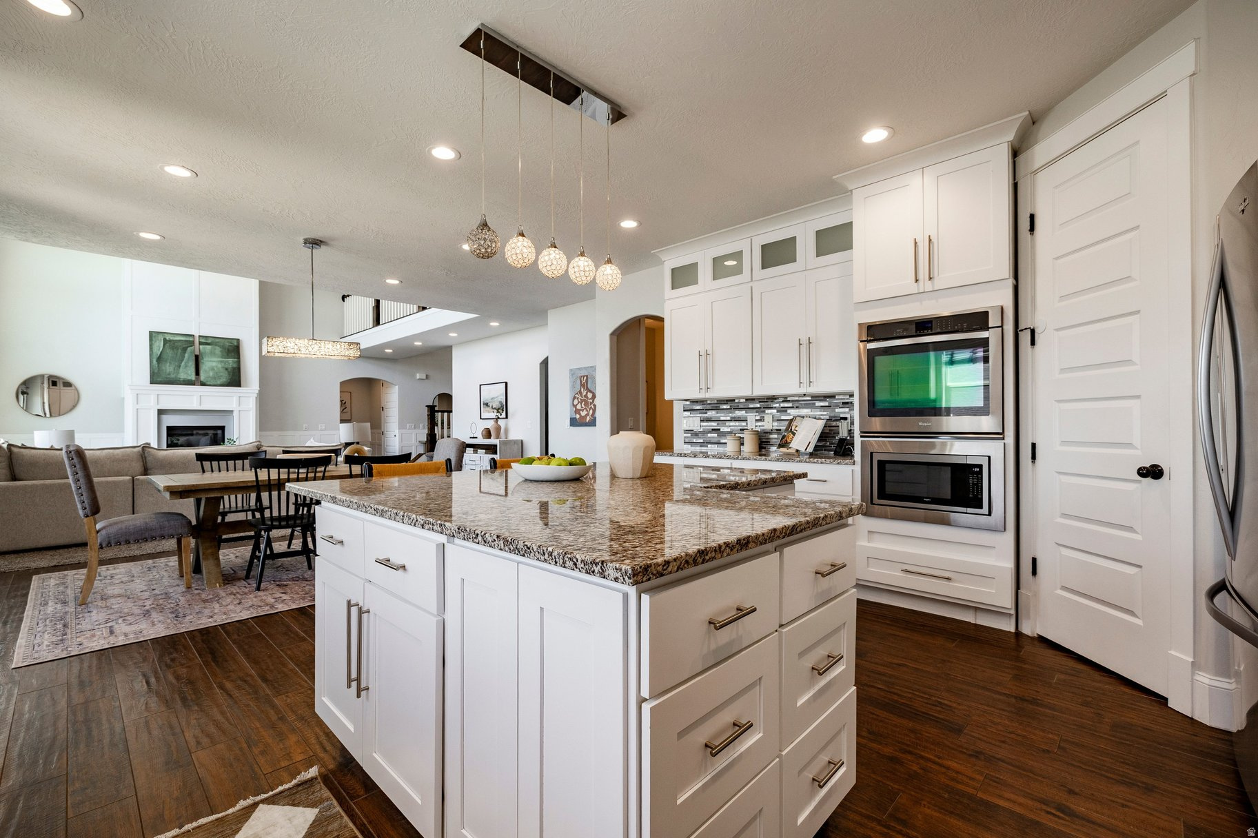 EAGLEPOINTE ESTATES - Residential
