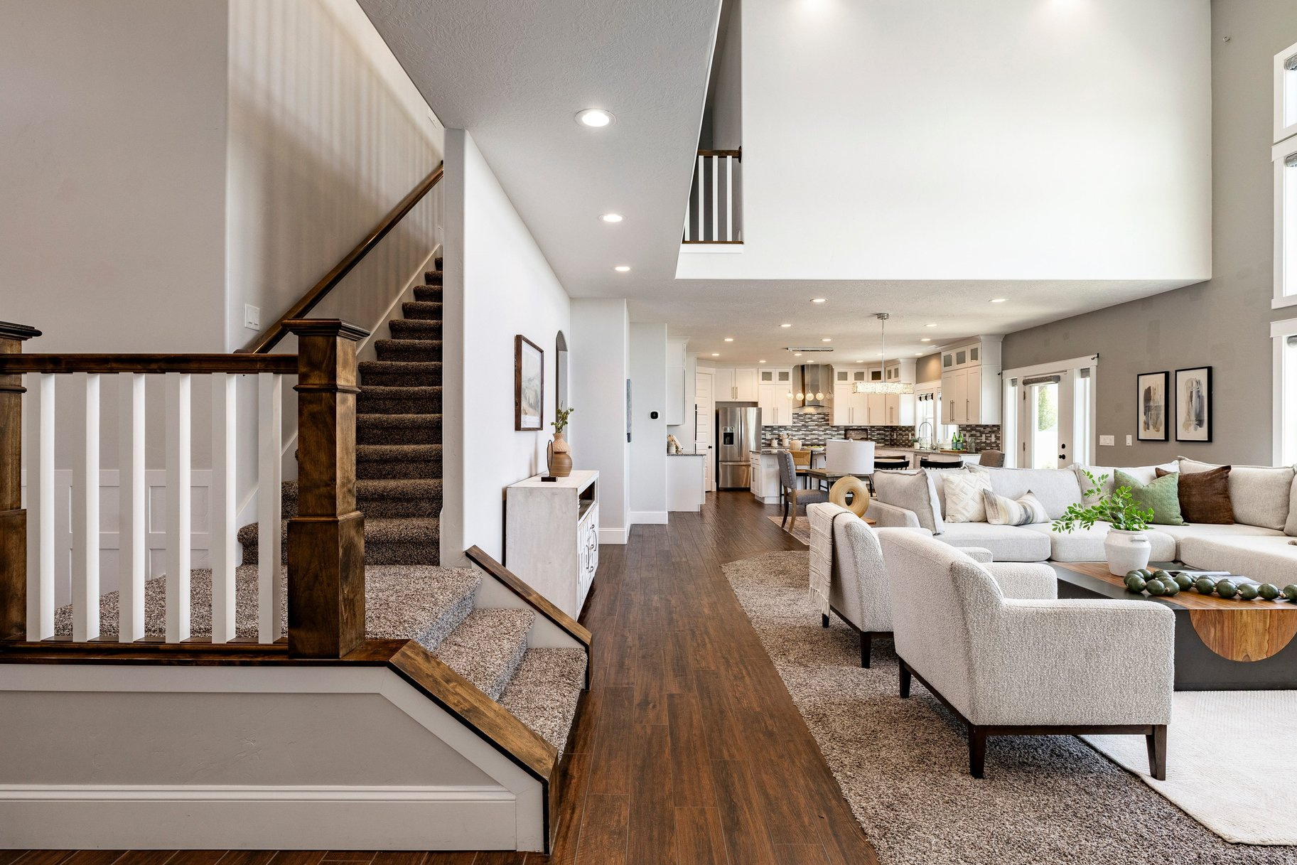 EAGLEPOINTE ESTATES - Residential