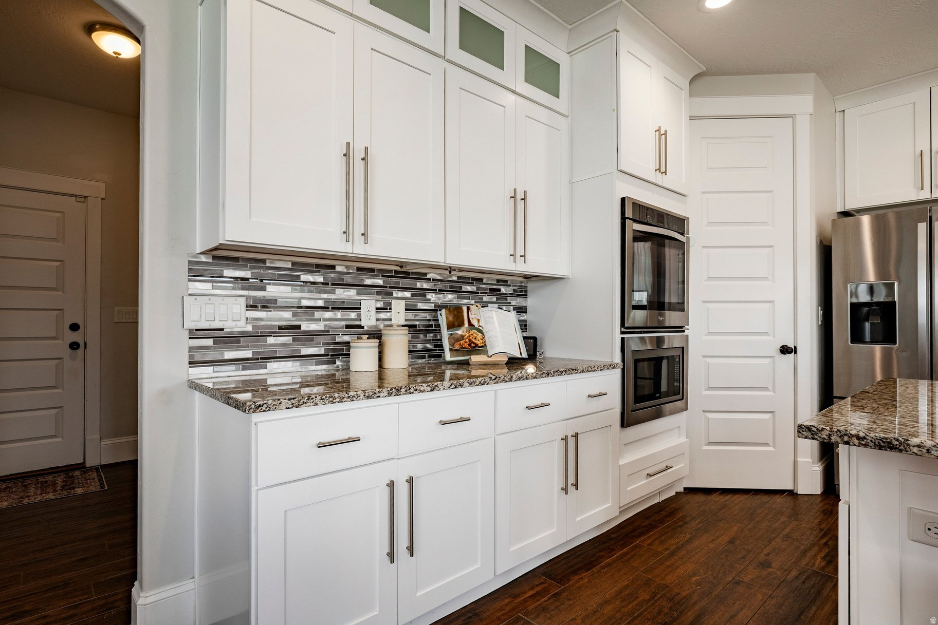 EAGLEPOINTE ESTATES - Residential