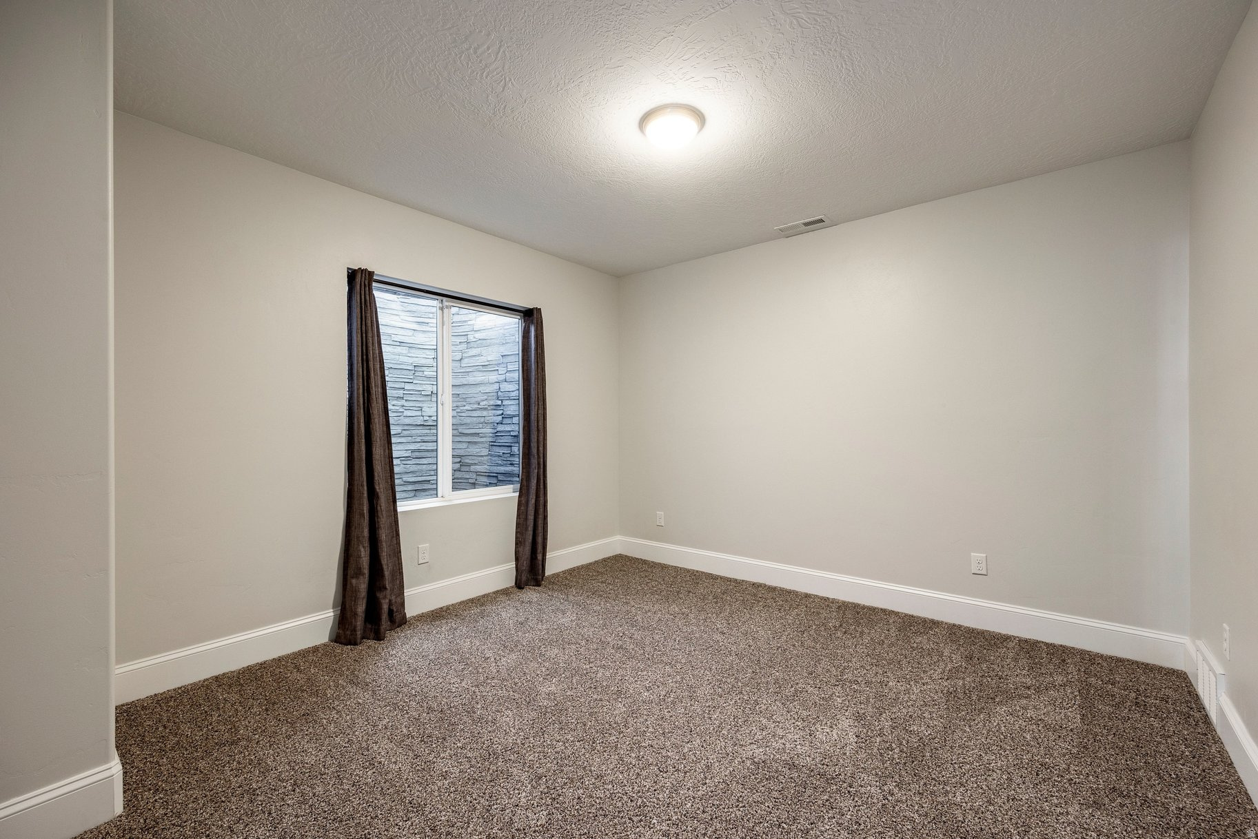 EAGLEPOINTE ESTATES - Residential