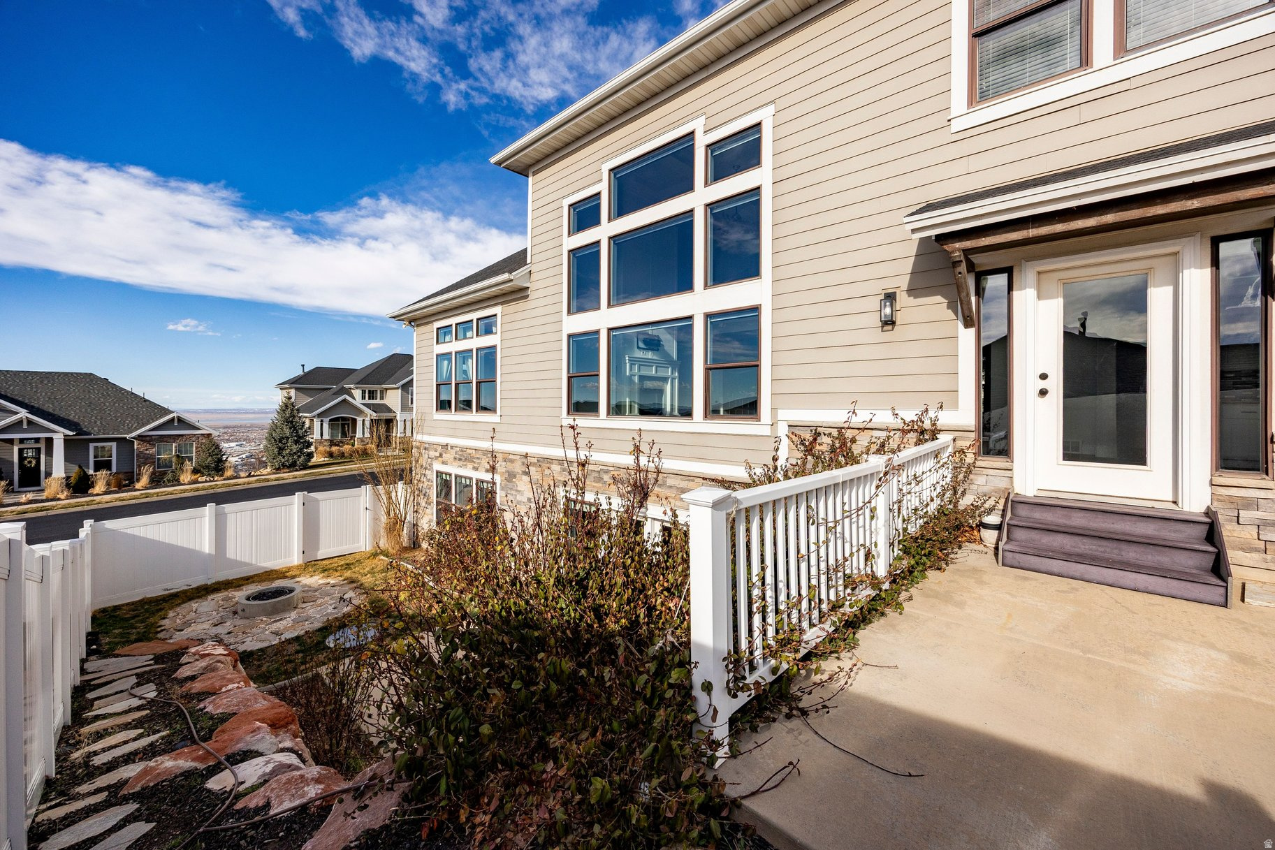 EAGLEPOINTE ESTATES - Residential