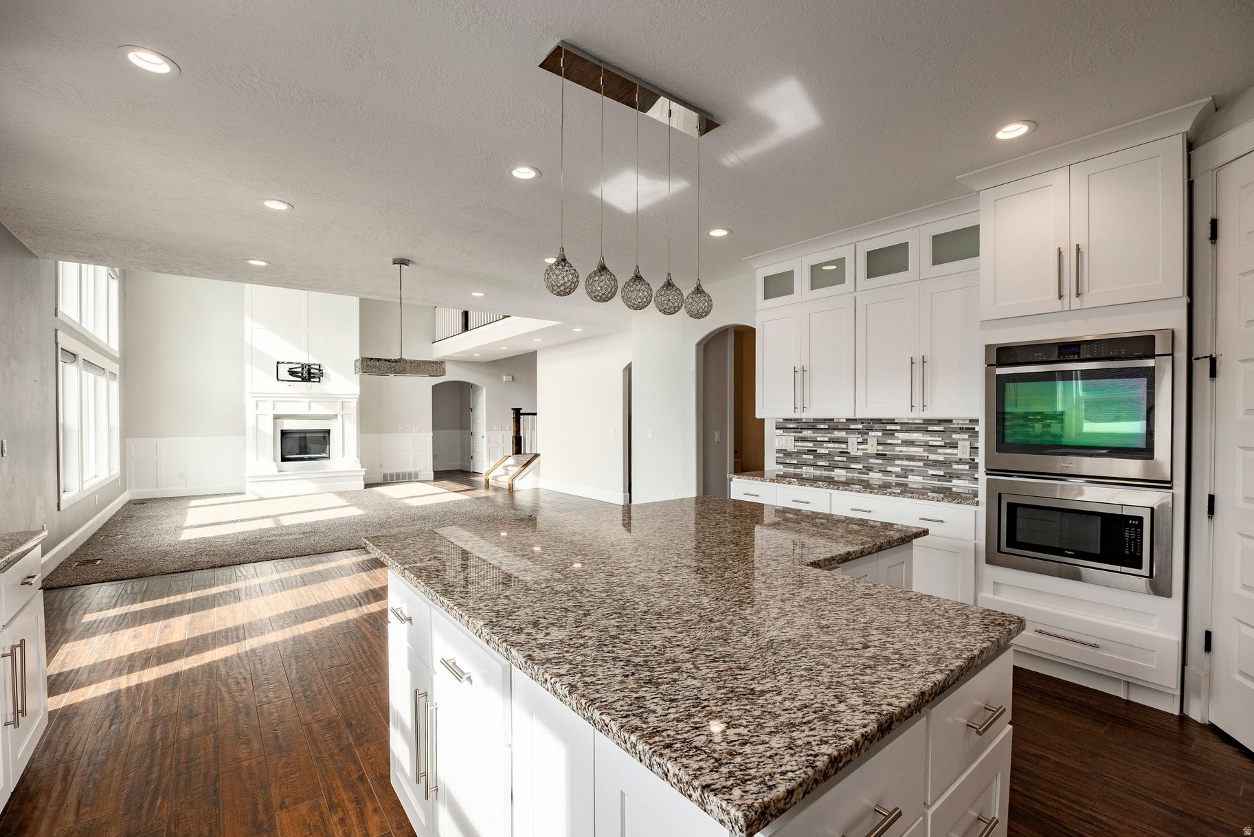 EAGLEPOINTE ESTATES - Residential