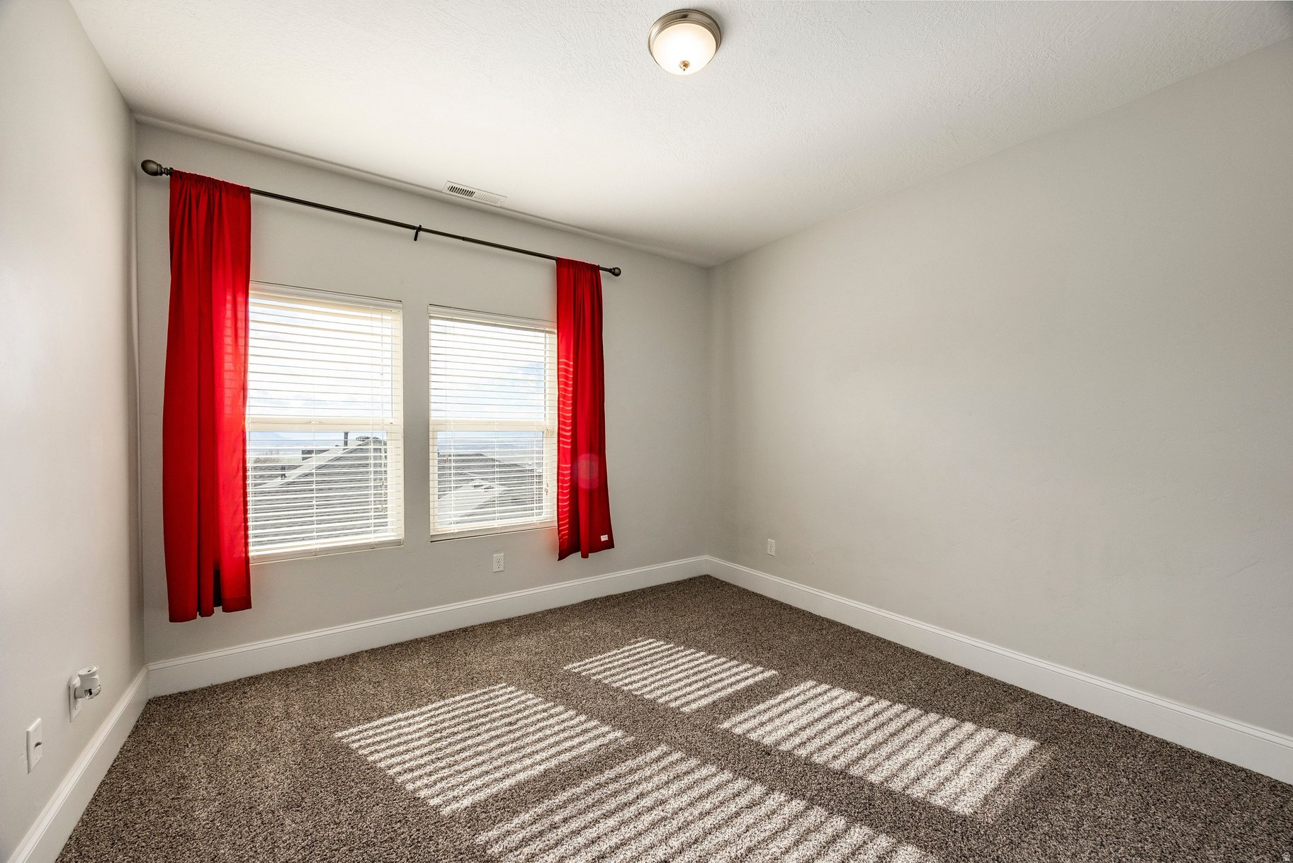 EAGLEPOINTE ESTATES - Residential