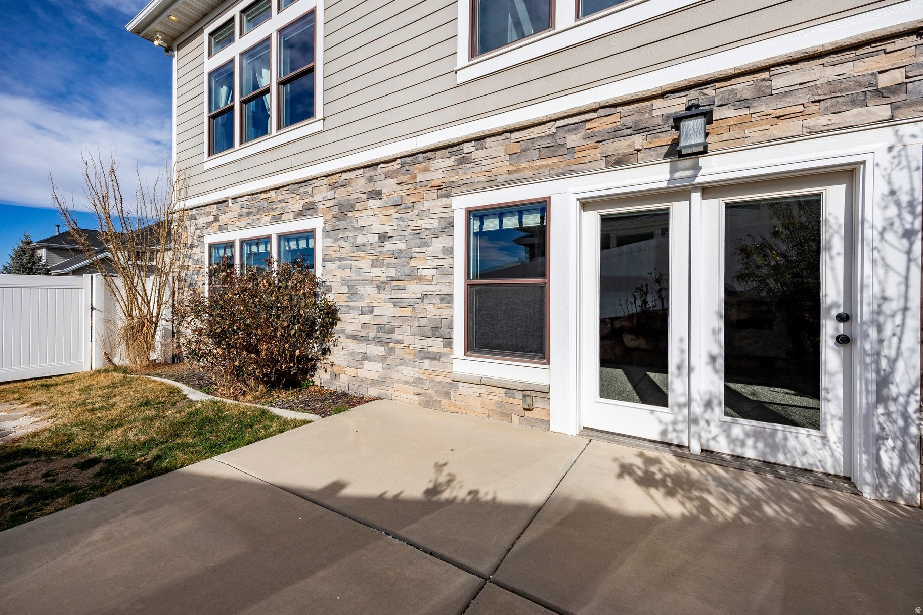 EAGLEPOINTE ESTATES - Residential
