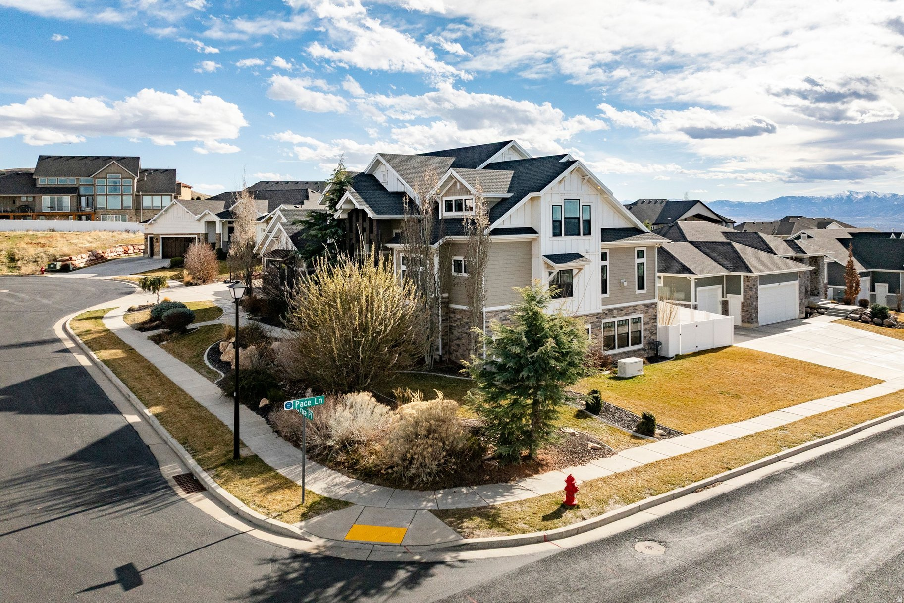 EAGLEPOINTE ESTATES - Residential