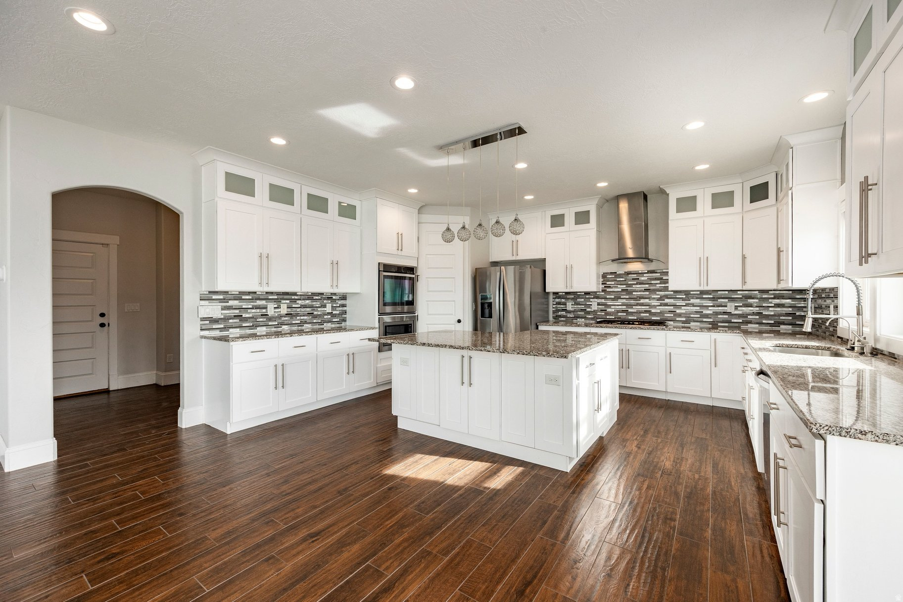 EAGLEPOINTE ESTATES - Residential