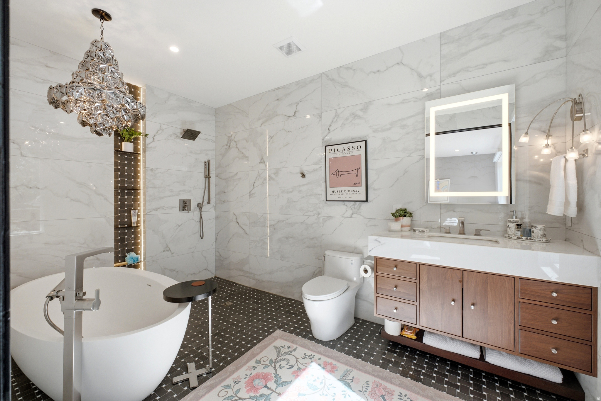 HAMPTONS - Residential Lease