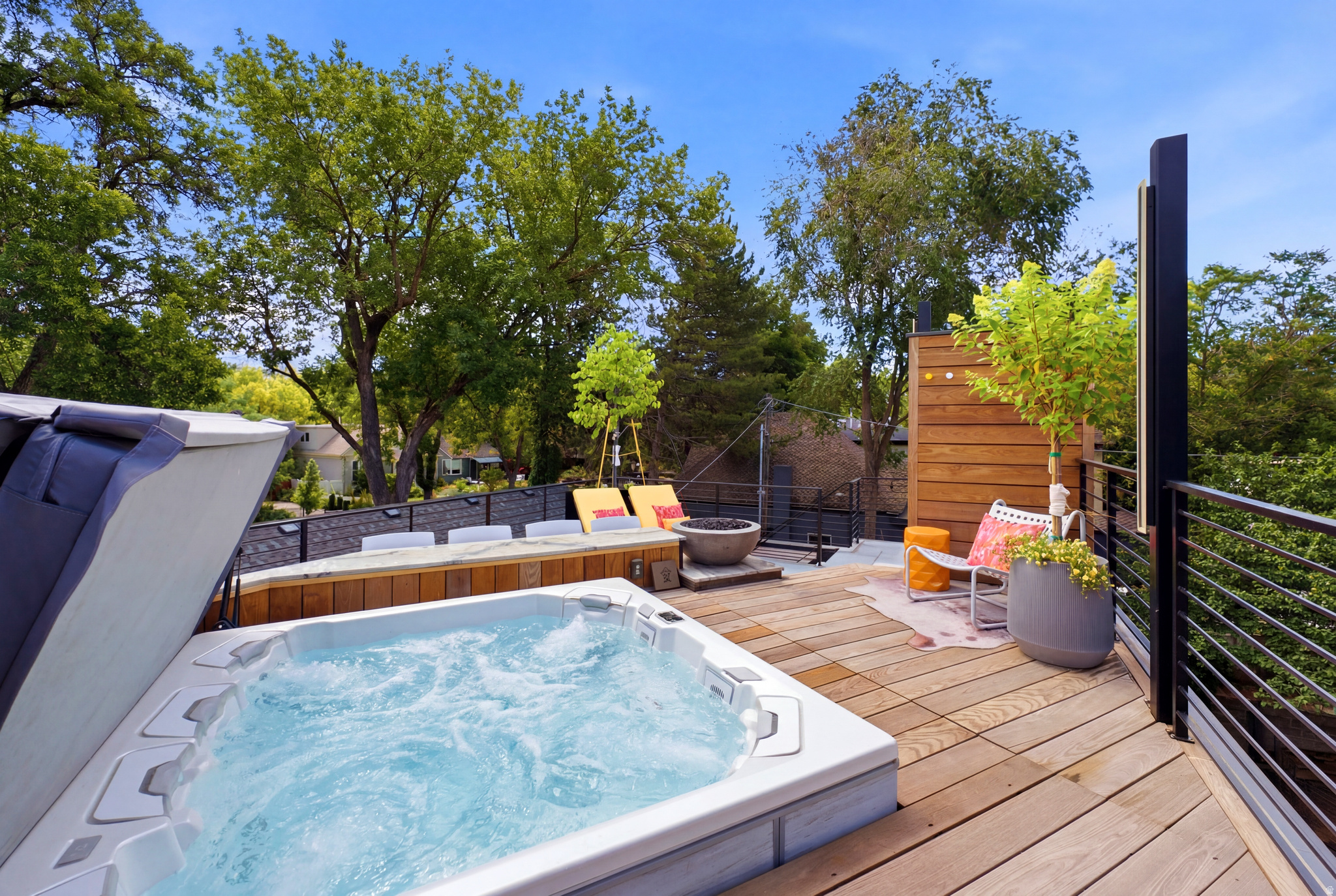 HAMPTONS - Residential Lease