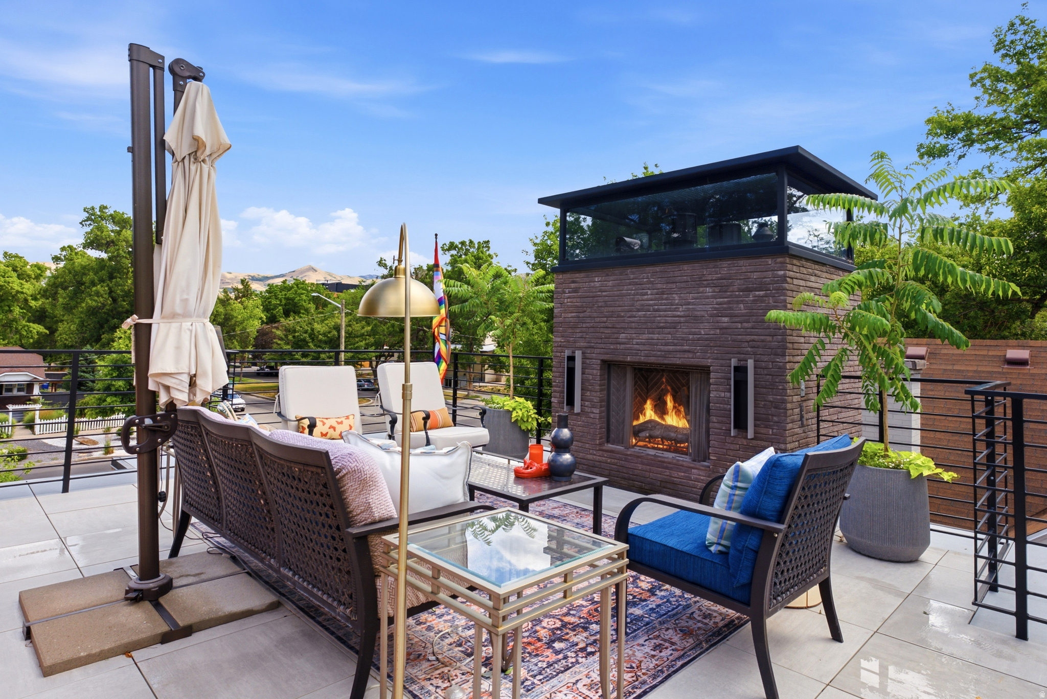 HAMPTONS - Residential Lease