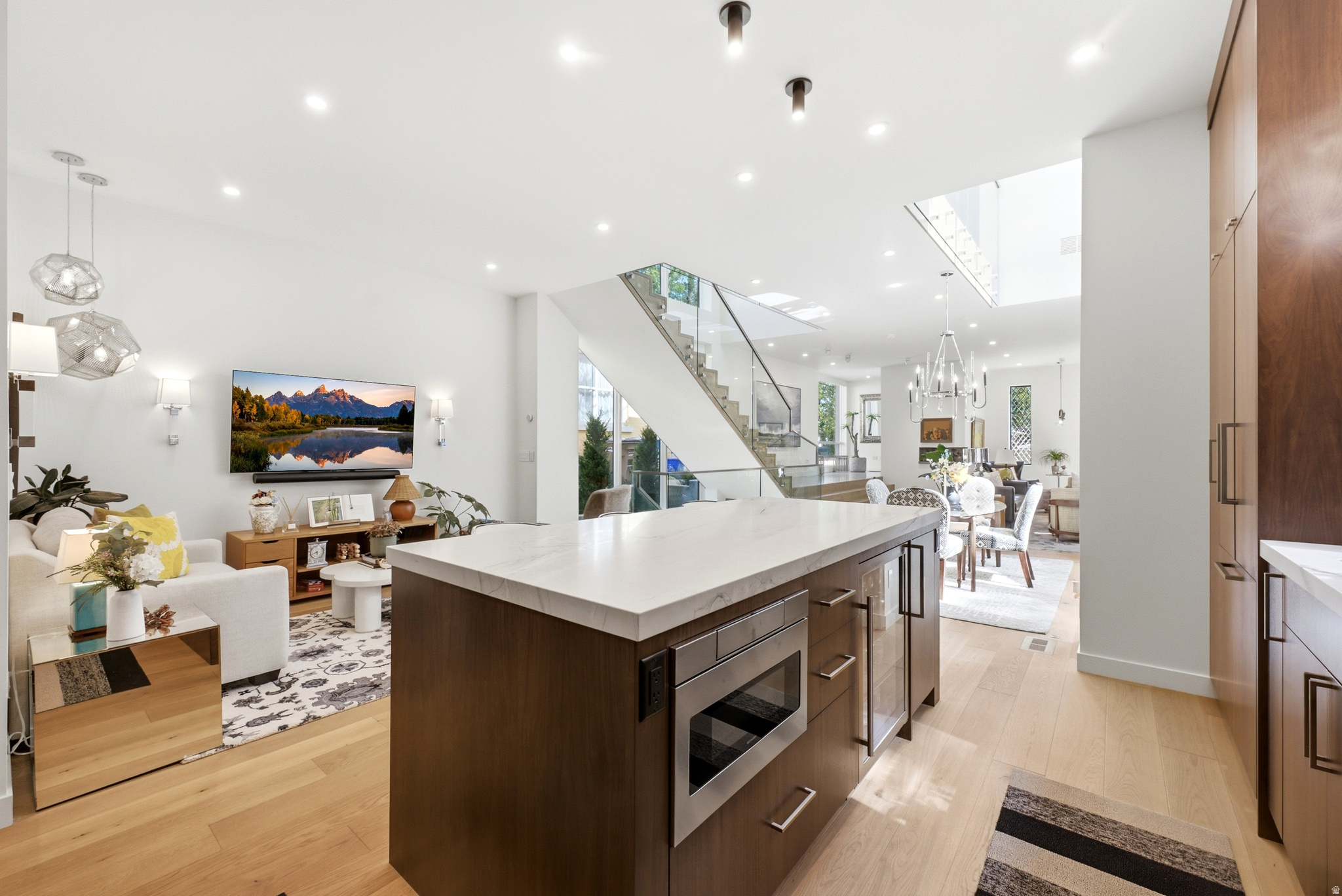 HAMPTONS - Residential Lease