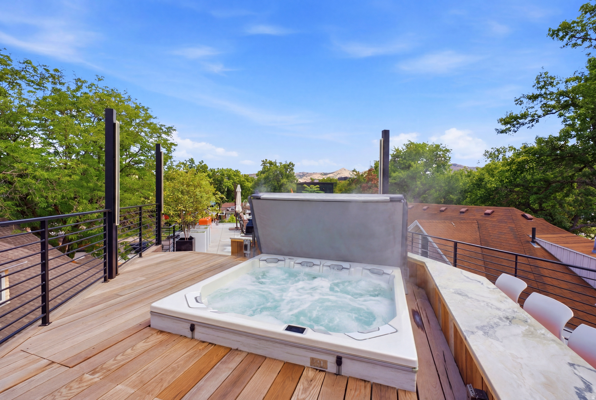 HAMPTONS - Residential Lease