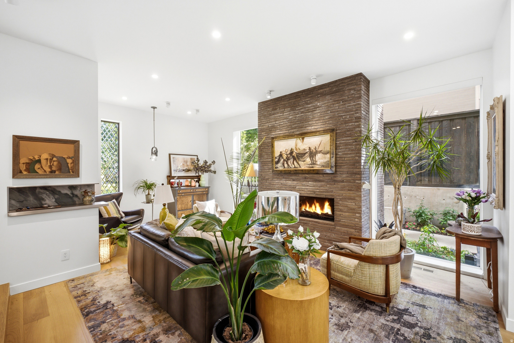 HAMPTONS - Residential Lease
