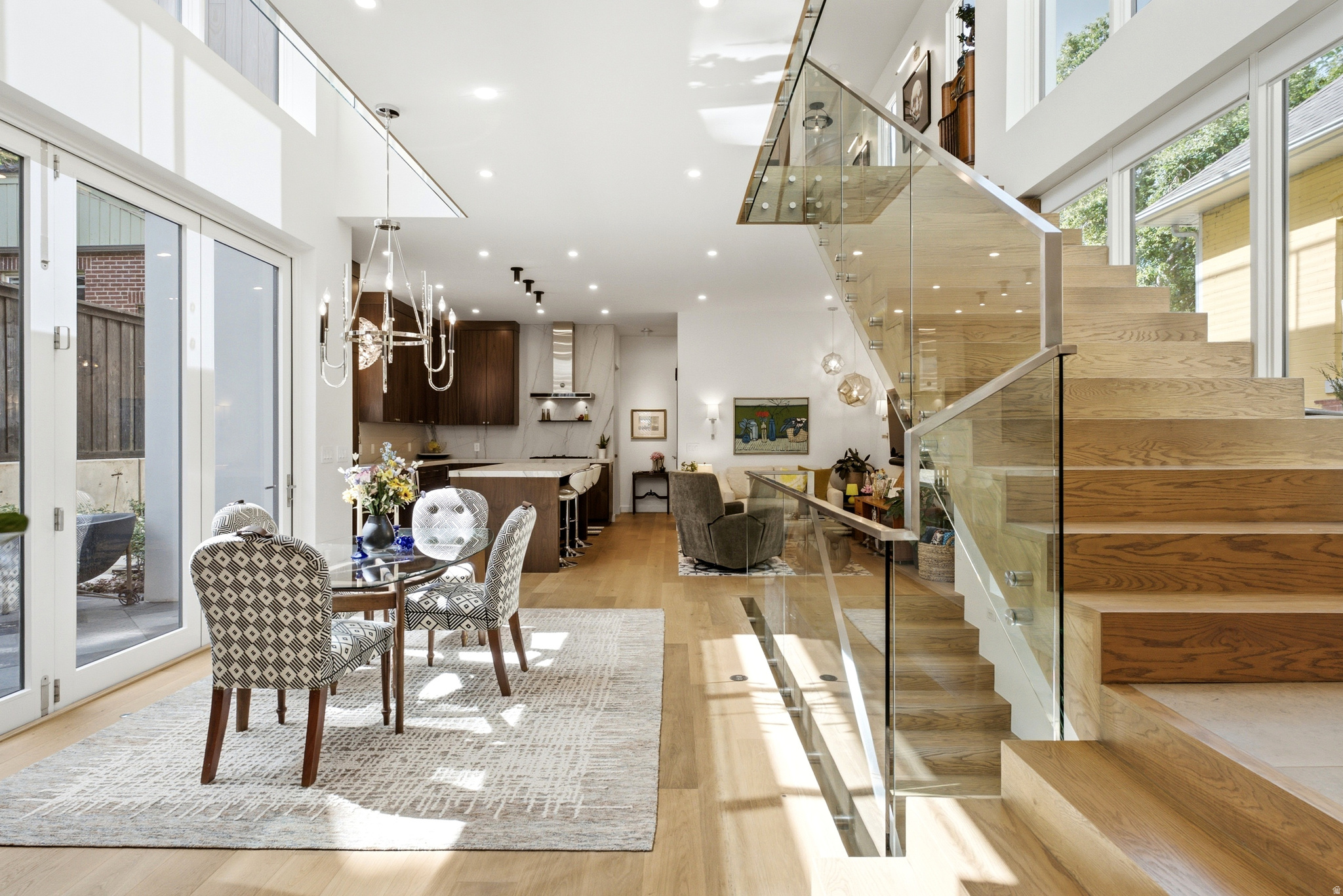 HAMPTONS - Residential Lease