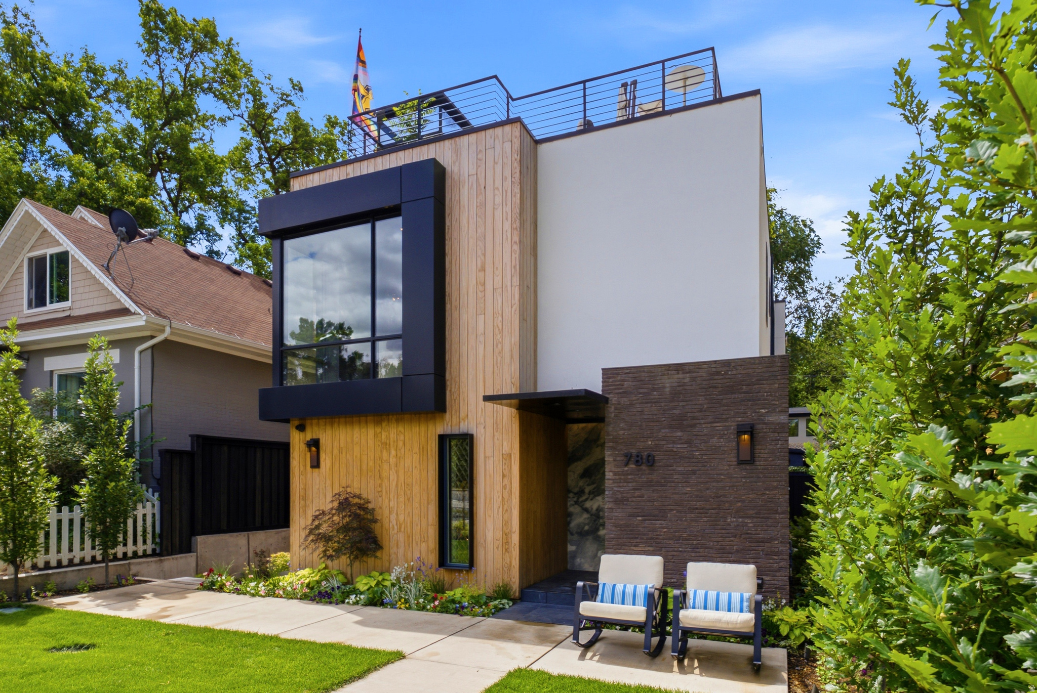 HAMPTONS - Residential Lease