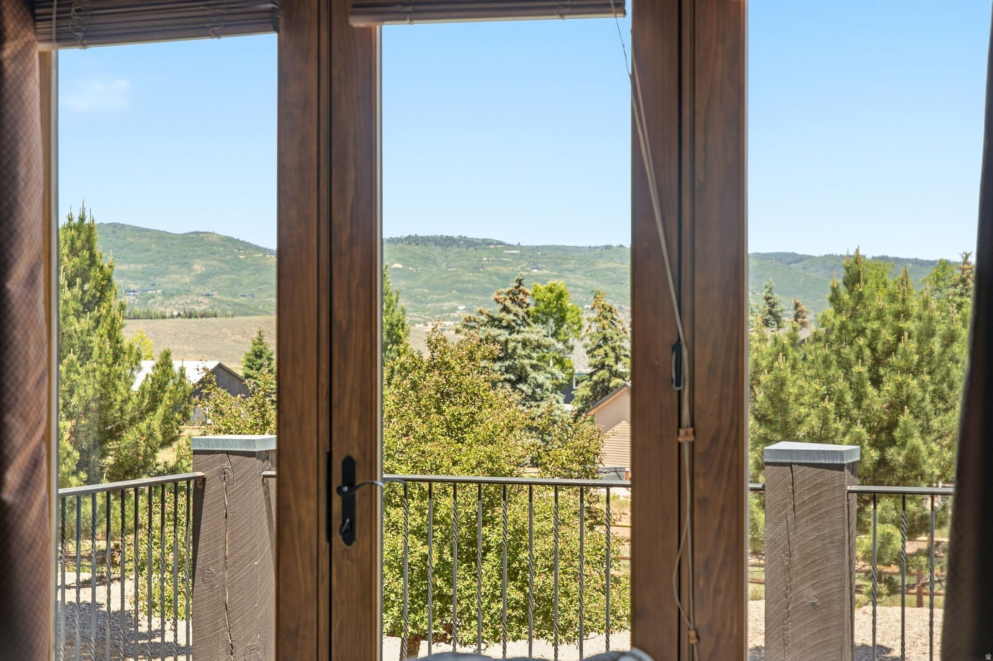 MOUNTAIN RANCH ESTATES - Residential