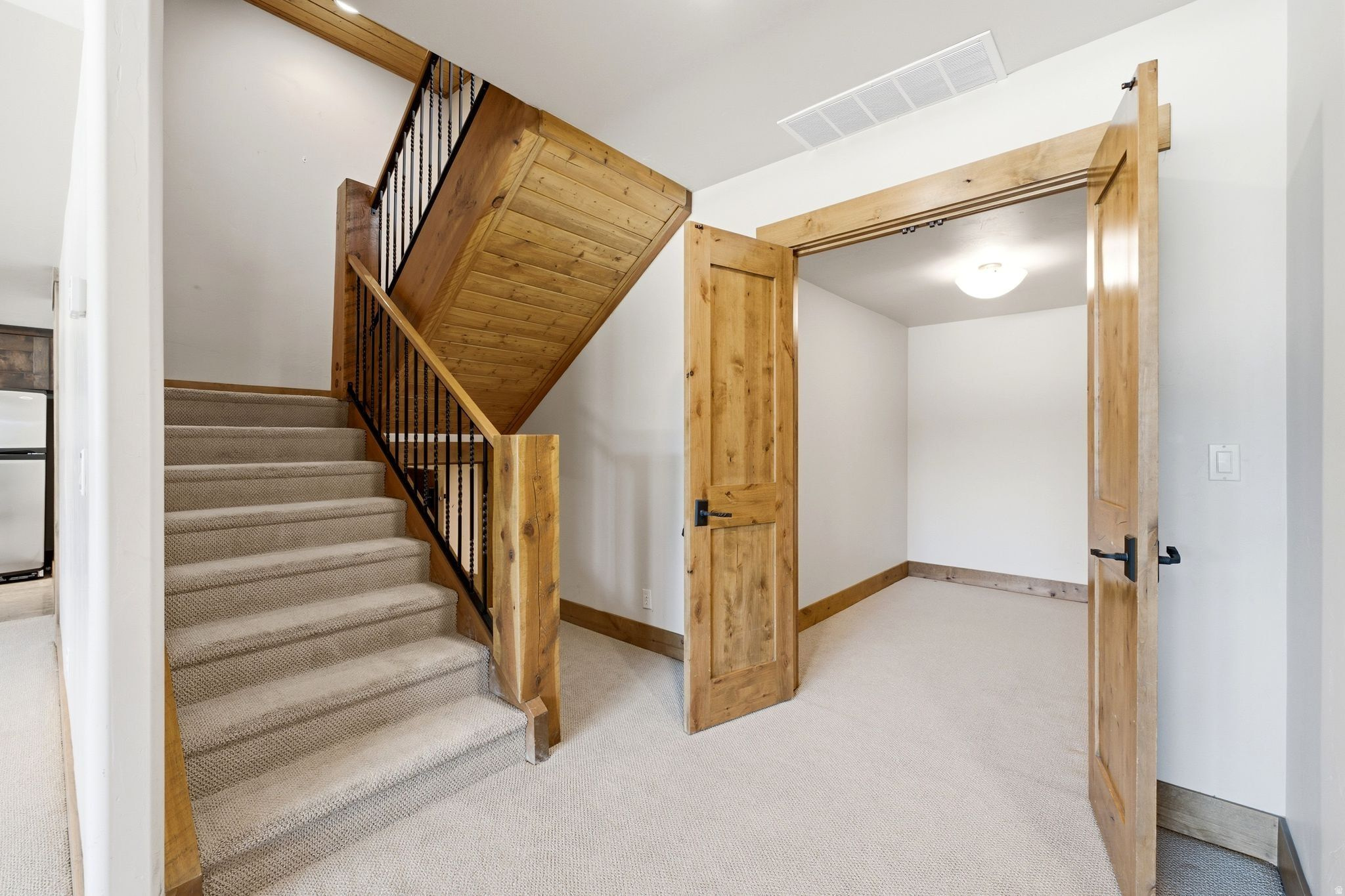 MOUNTAIN RANCH ESTATES - Residential