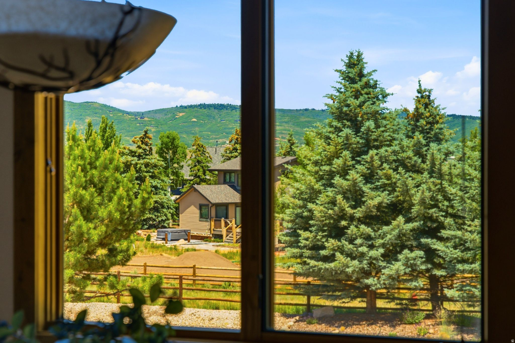 MOUNTAIN RANCH ESTATES - Residential