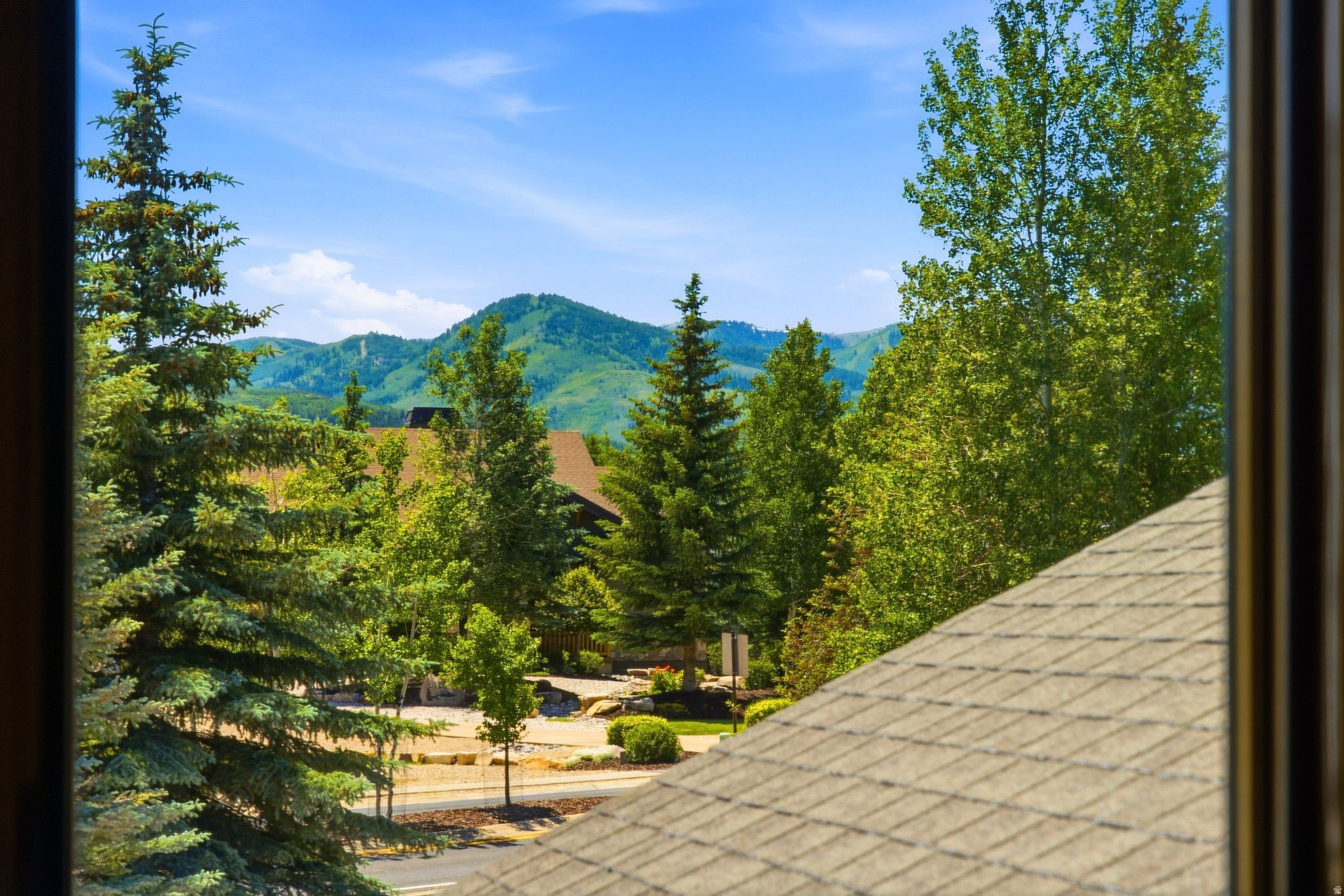 MOUNTAIN RANCH ESTATES - Residential