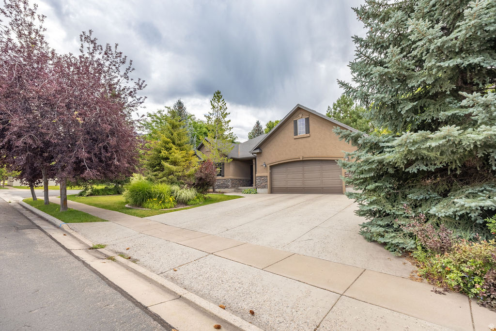 EAST EDGEHILL ESTATES - Residential