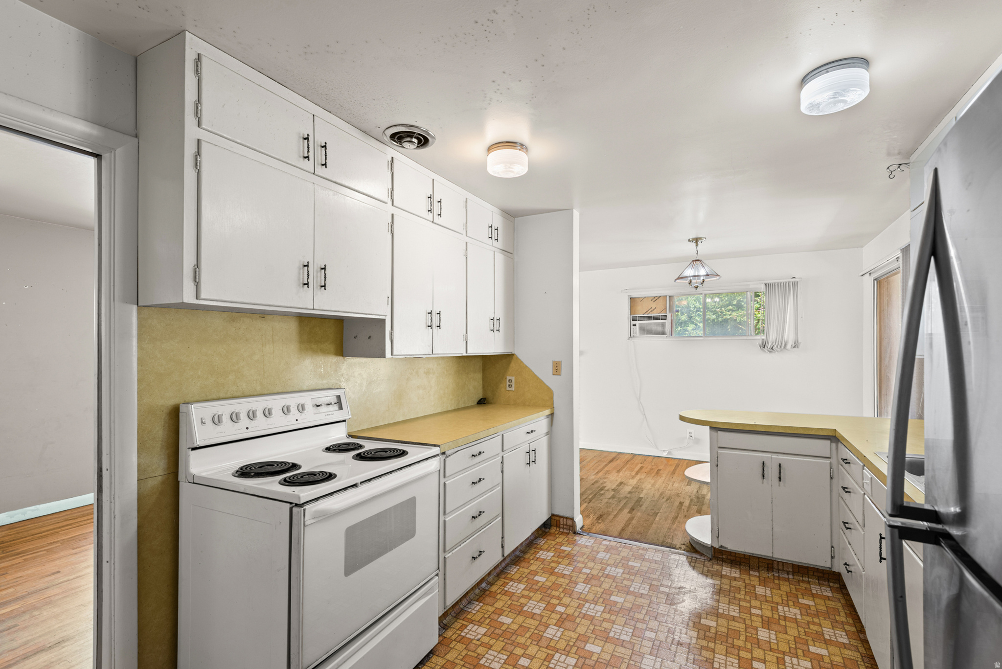 SPENCER GROW ACRES - Residential