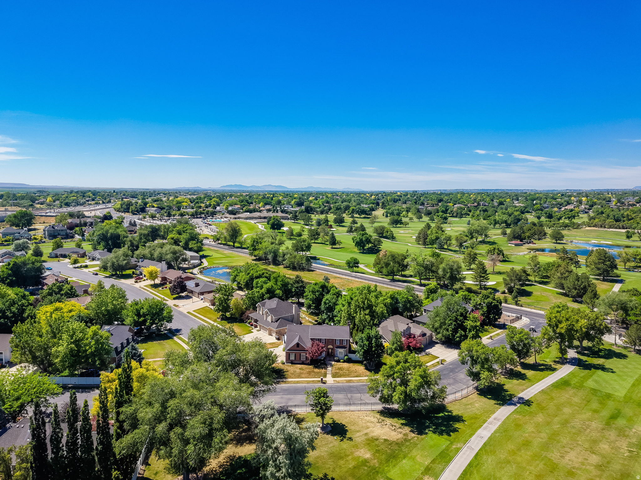OAKRIDGE COUNTRY CLUB ESTATES - Residential