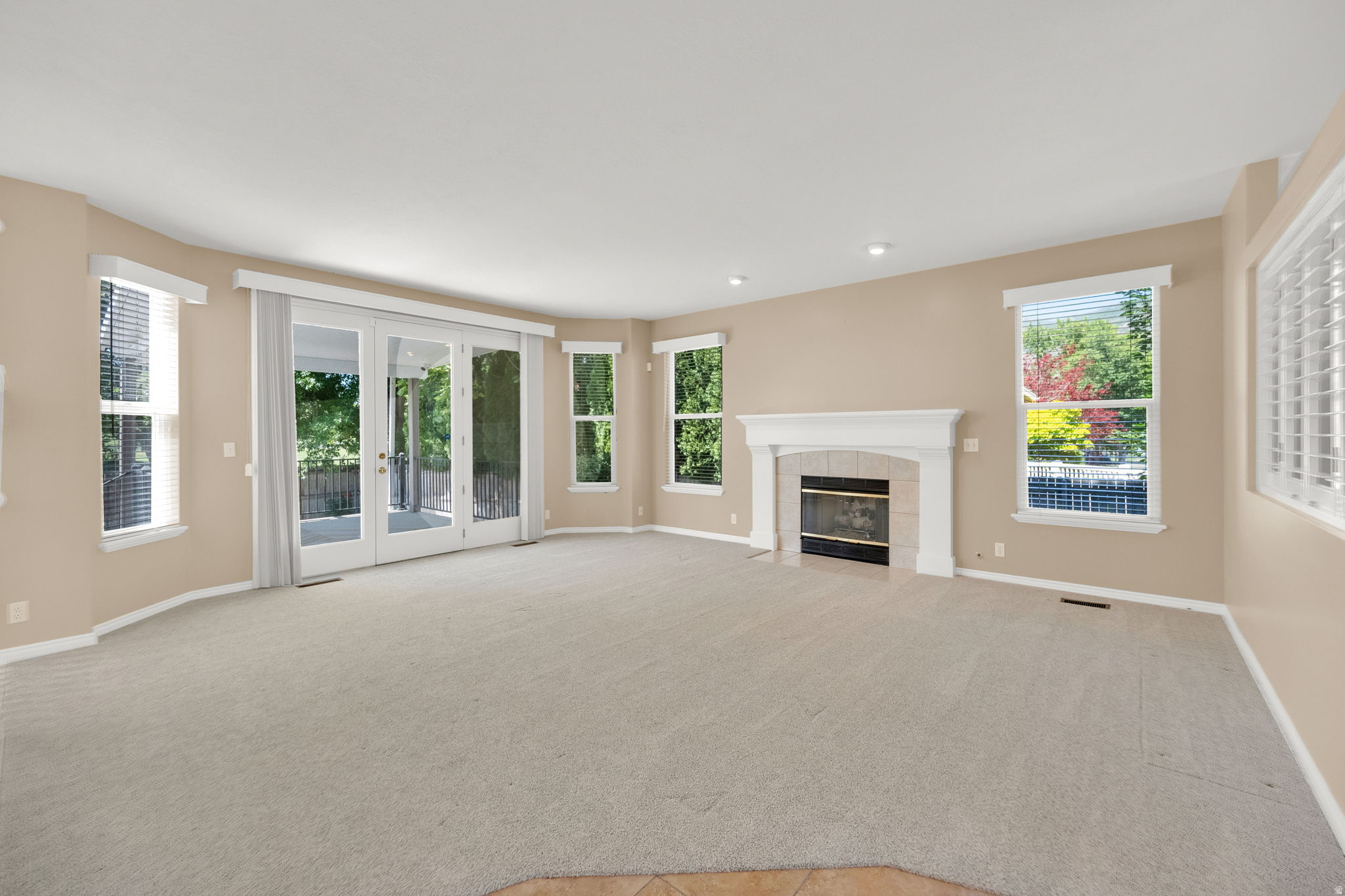 OAKRIDGE COUNTRY CLUB ESTATES - Residential