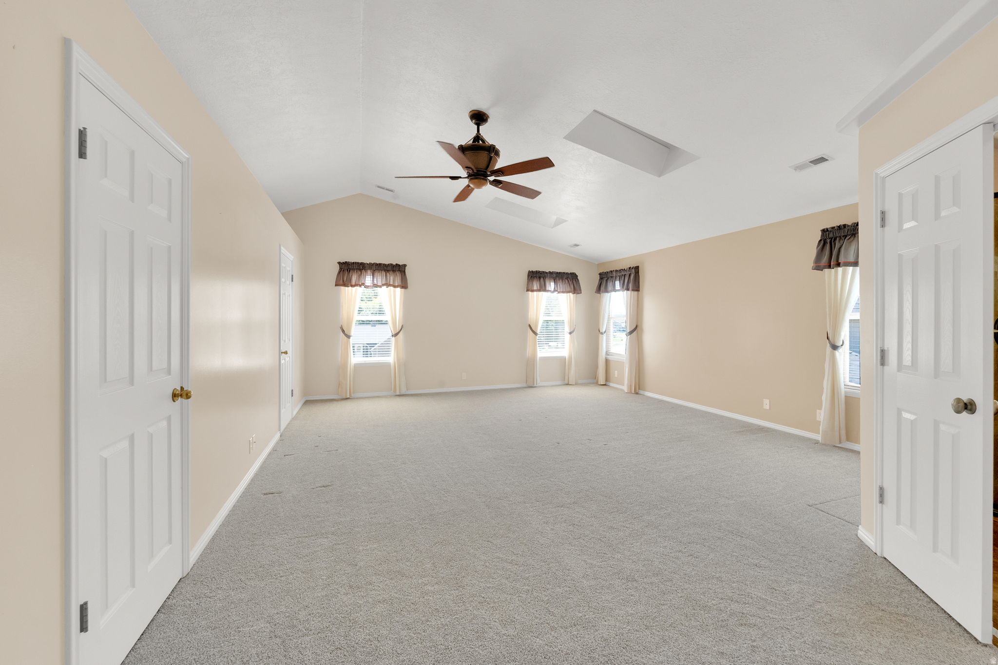 OAKRIDGE COUNTRY CLUB ESTATES - Residential