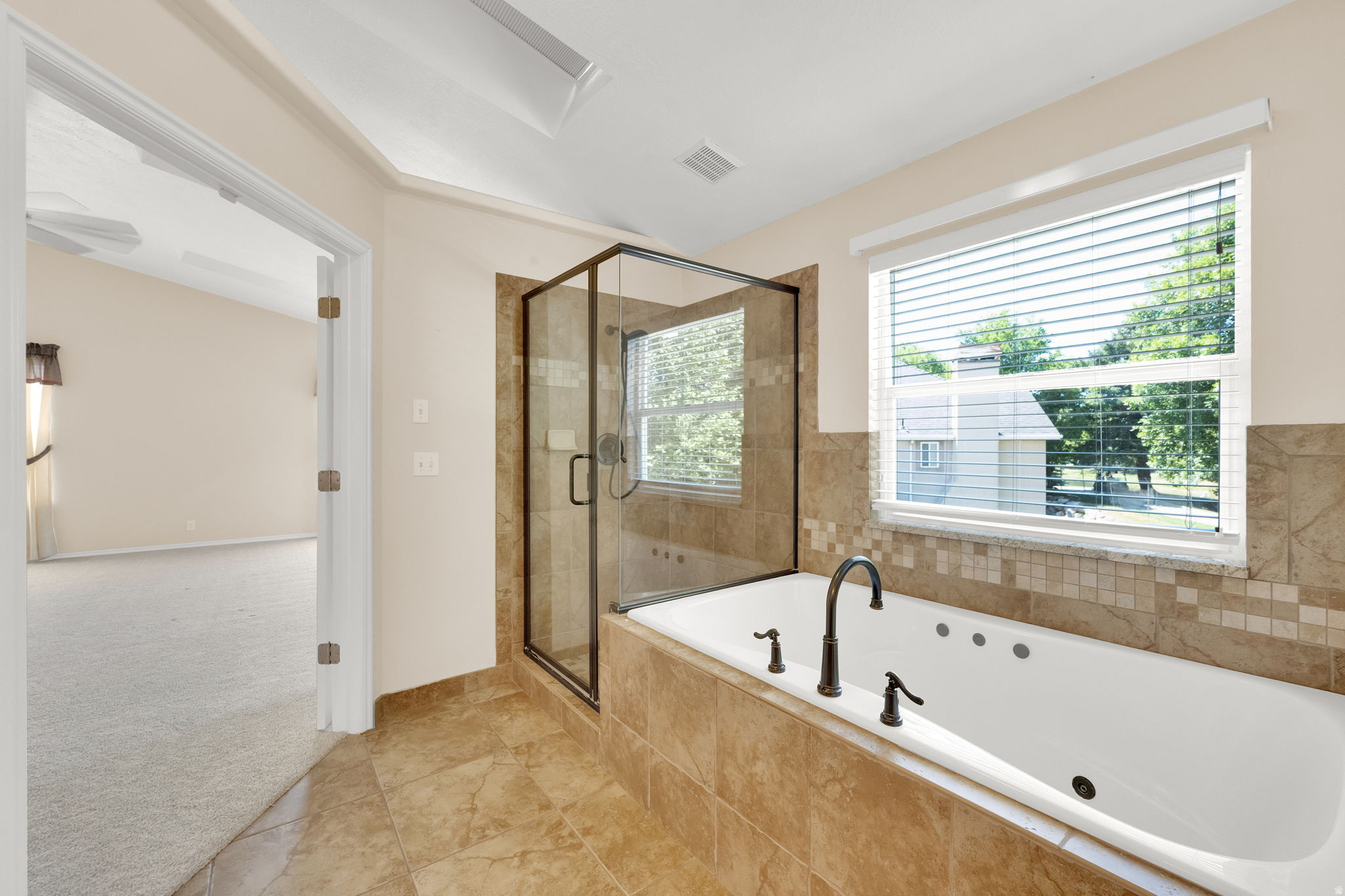 OAKRIDGE COUNTRY CLUB ESTATES - Residential