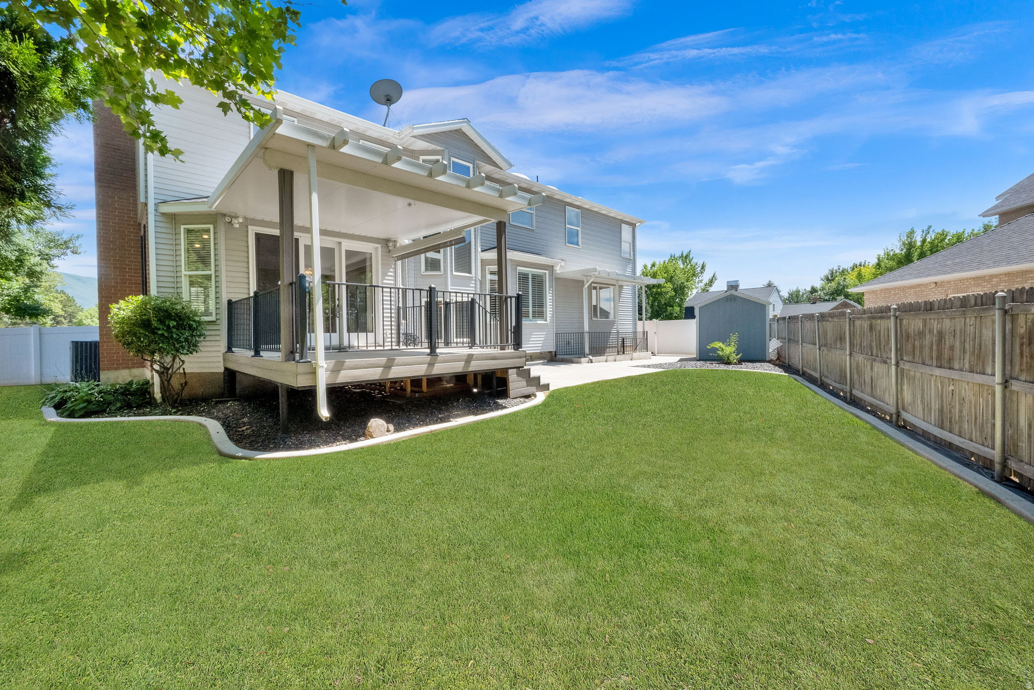 OAKRIDGE COUNTRY CLUB ESTATES - Residential