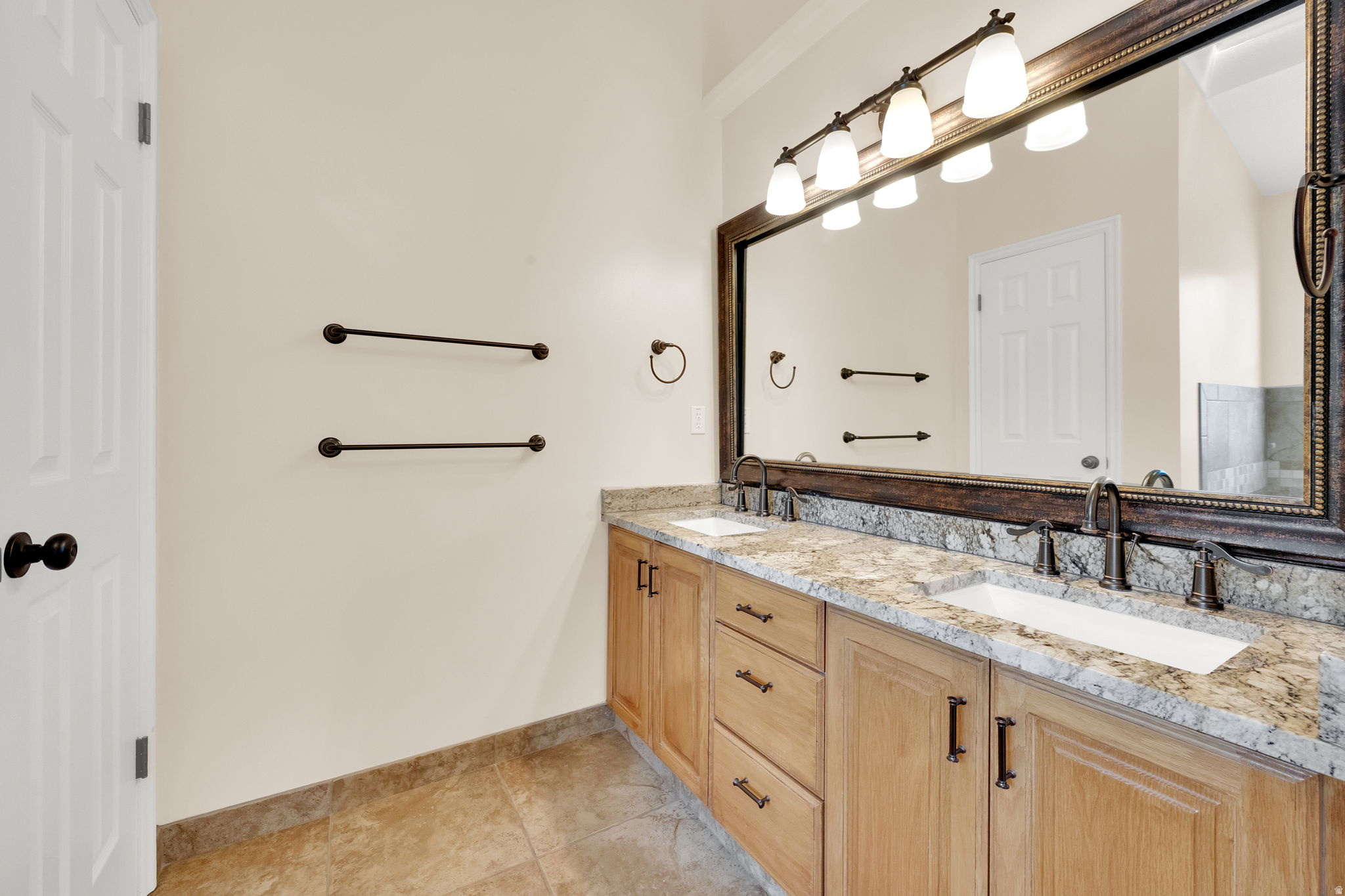OAKRIDGE COUNTRY CLUB ESTATES - Residential