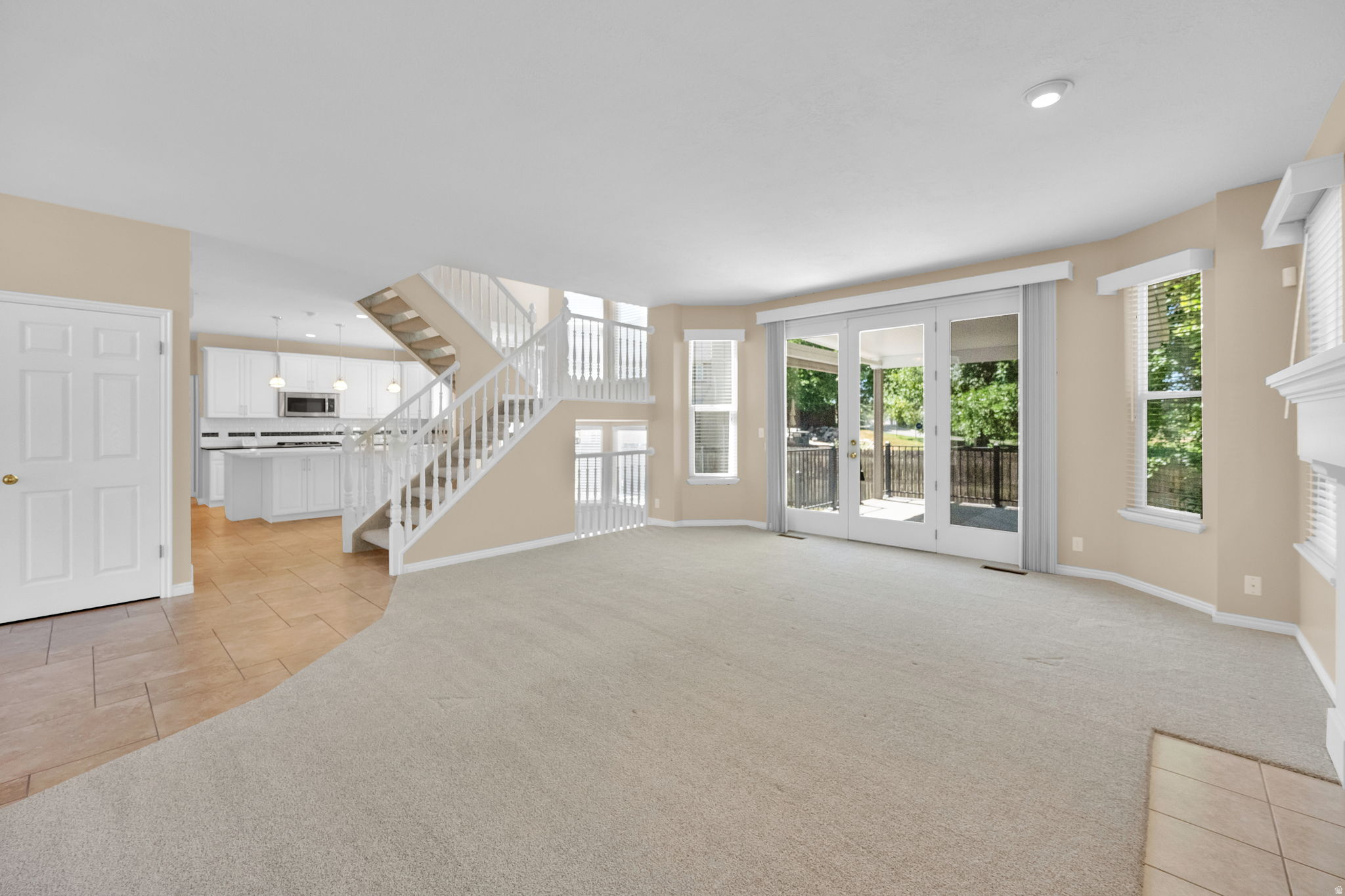 OAKRIDGE COUNTRY CLUB ESTATES - Residential