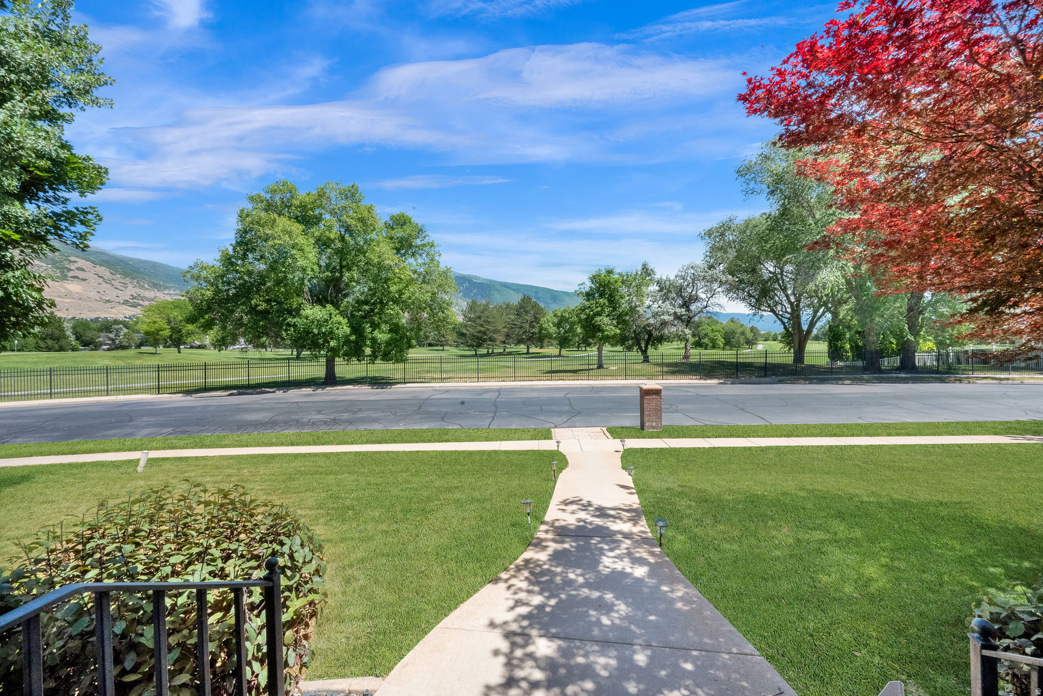 OAKRIDGE COUNTRY CLUB ESTATES - Residential