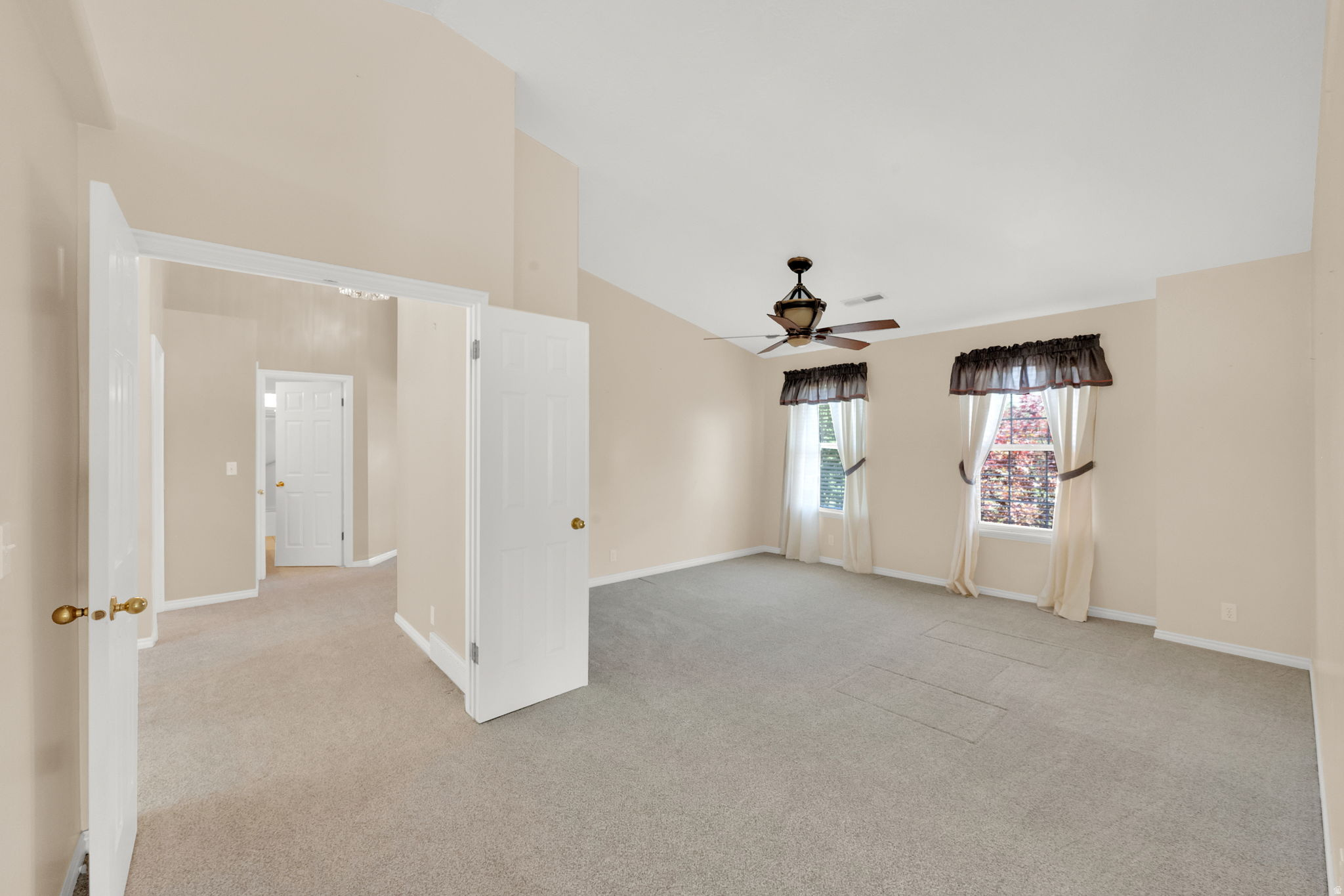 OAKRIDGE COUNTRY CLUB ESTATES - Residential